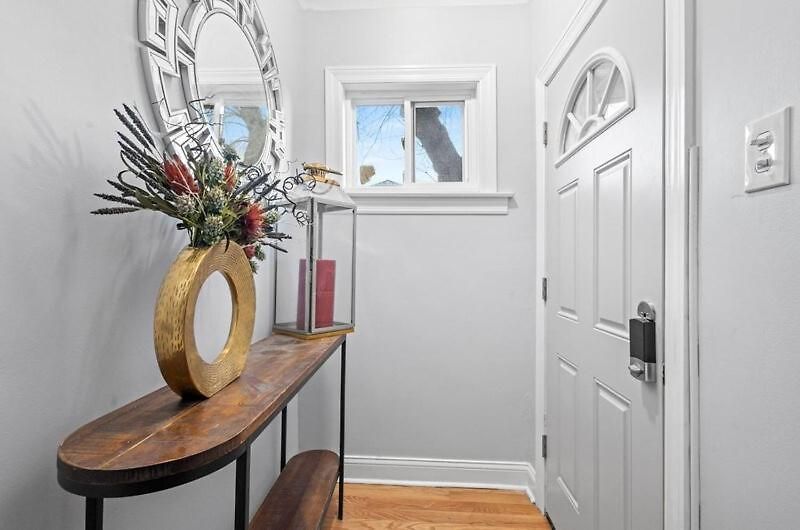 New Luxurious 5bd-2ba Duplex-free Wine-2car Parking * Chicago