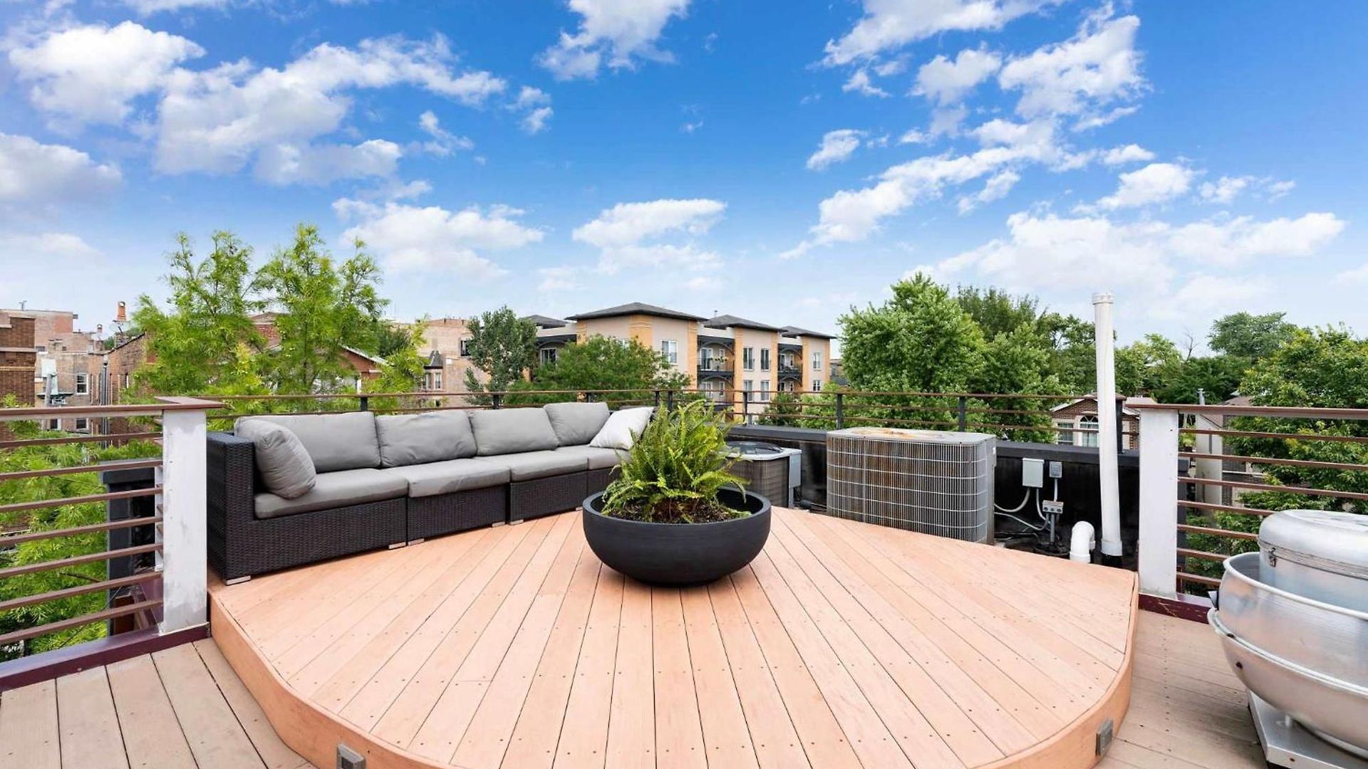 Holiday home 5br 5ba Architectural Estate-theatre Gym Rooftop Chicago