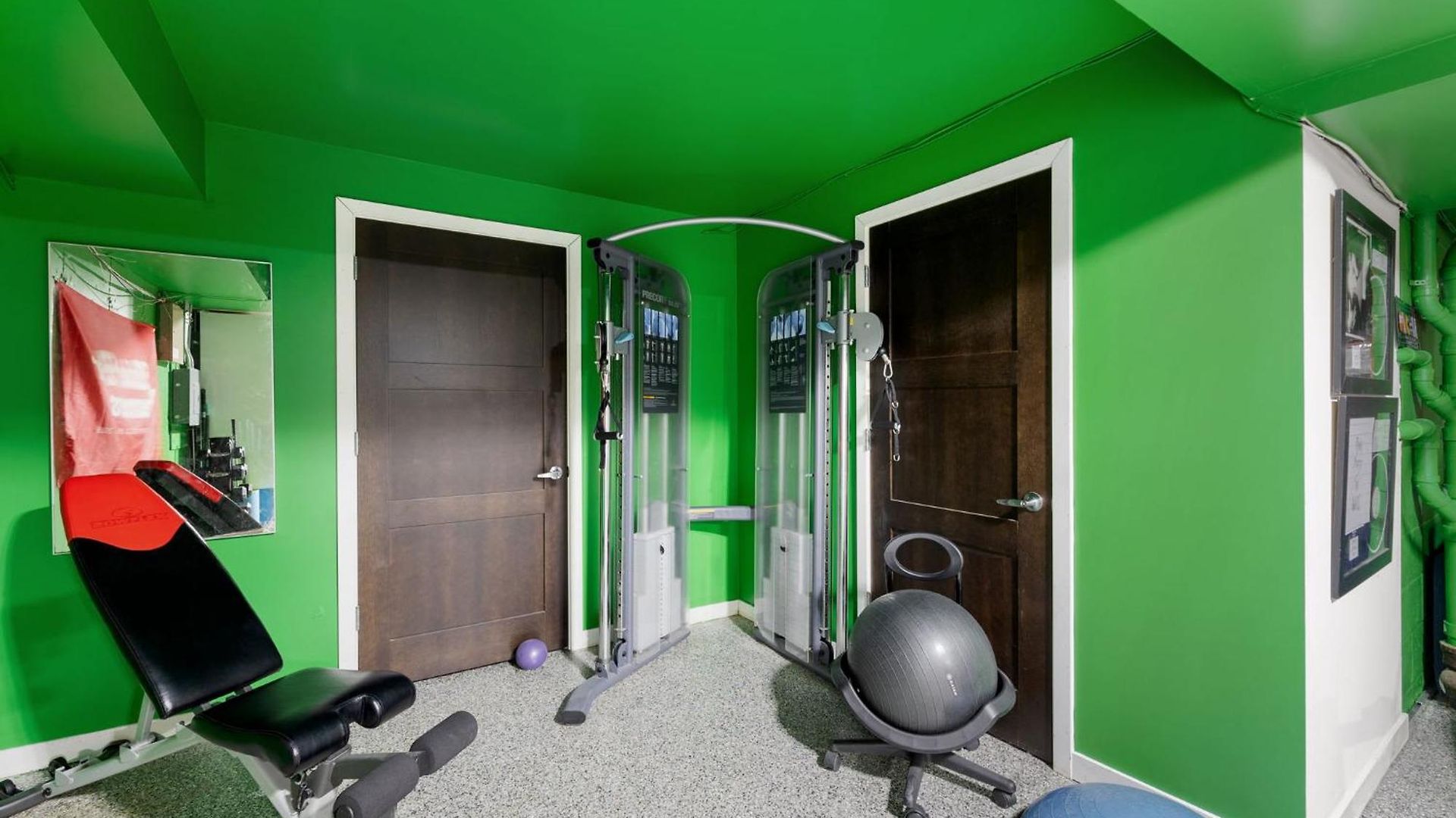Holiday home 5br 5ba Architectural Estate-theatre Gym Rooftop