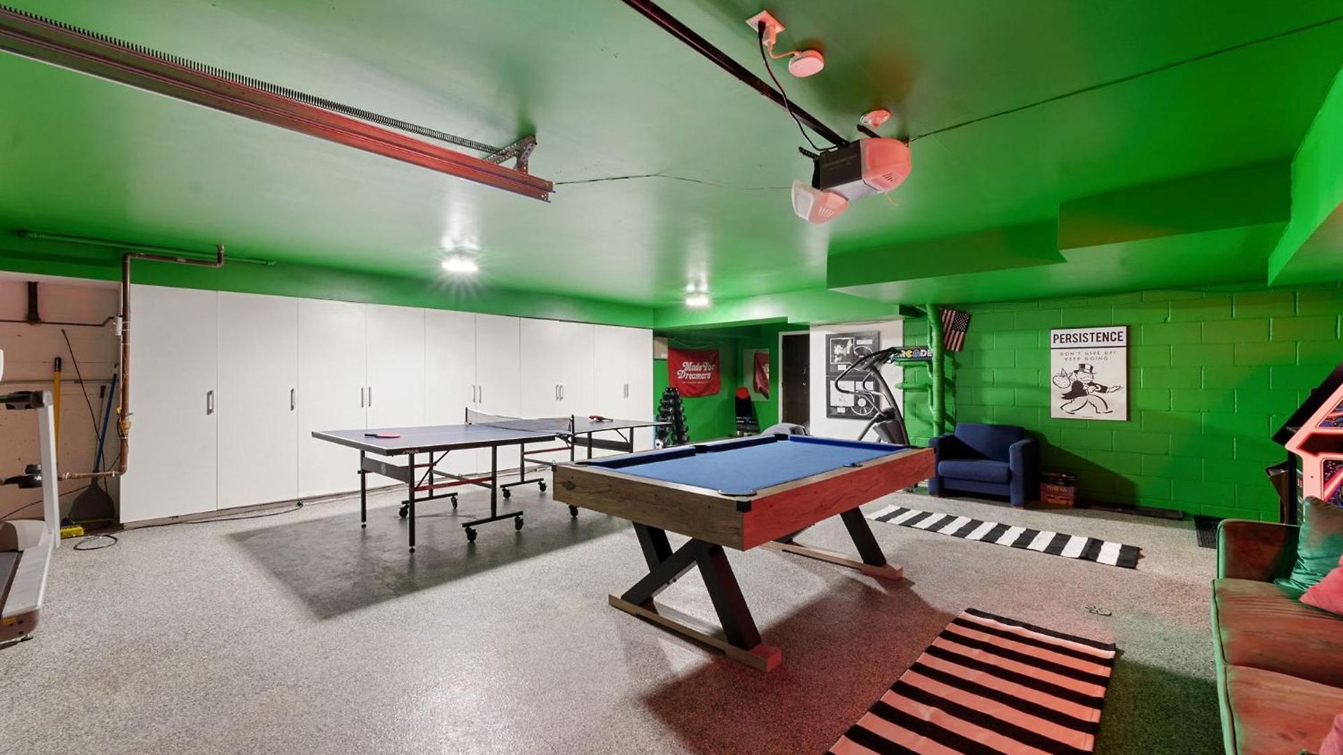 5br 5ba Architectural Estate-theatre Gym Rooftop Chicago