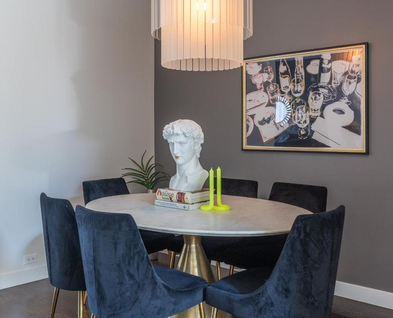 Apartment Duplex 3 Bed 2 Bat Steps From Lincoln Square *