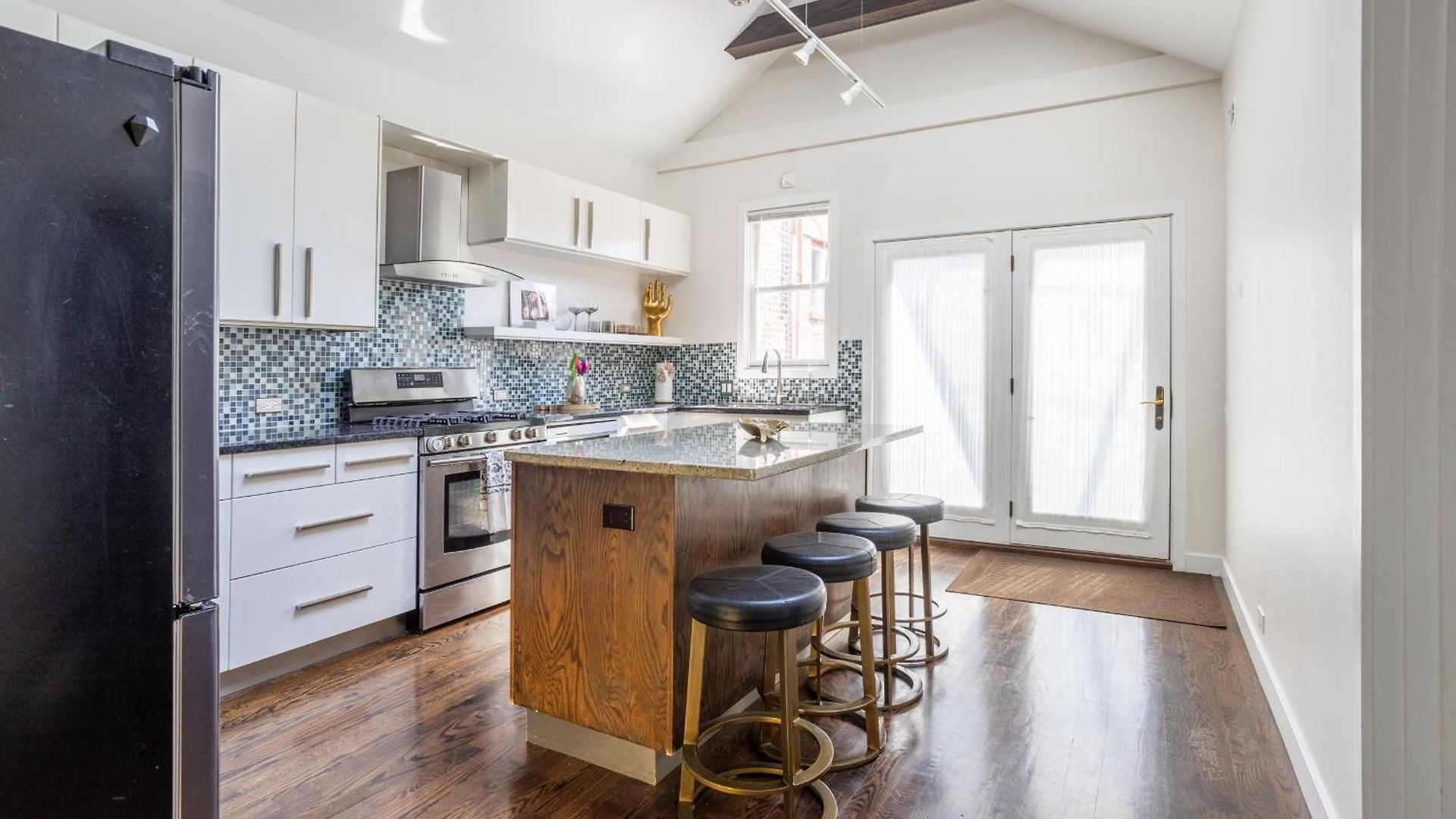Duplex 3 Bed 2 Bat Steps From Lincoln Square Apartment Chicago