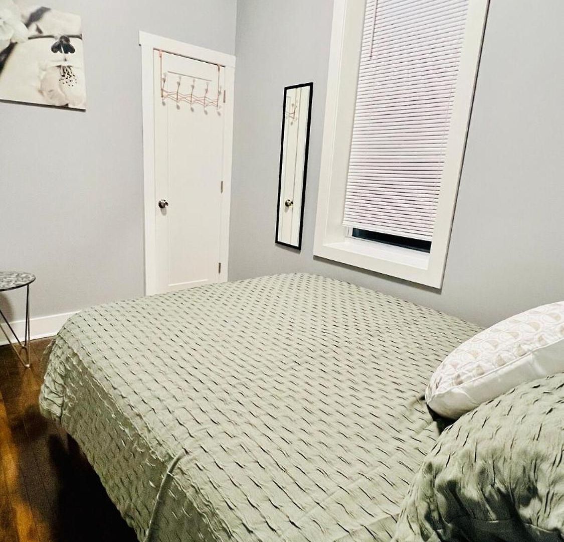 Modern Pilsen 2 Bedroom Chicago