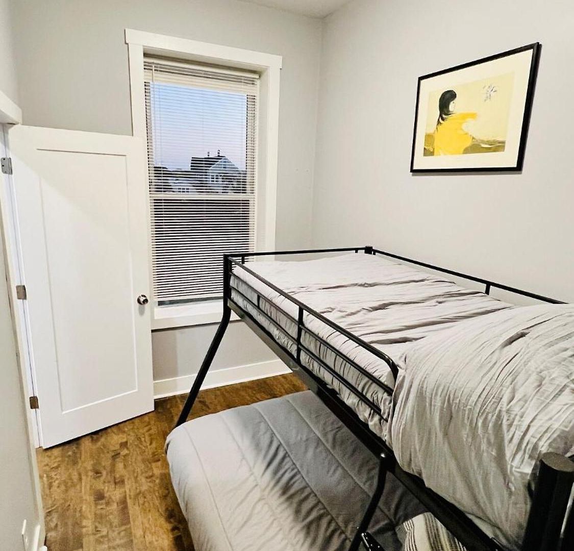 Modern Pilsen 2 Bedroom