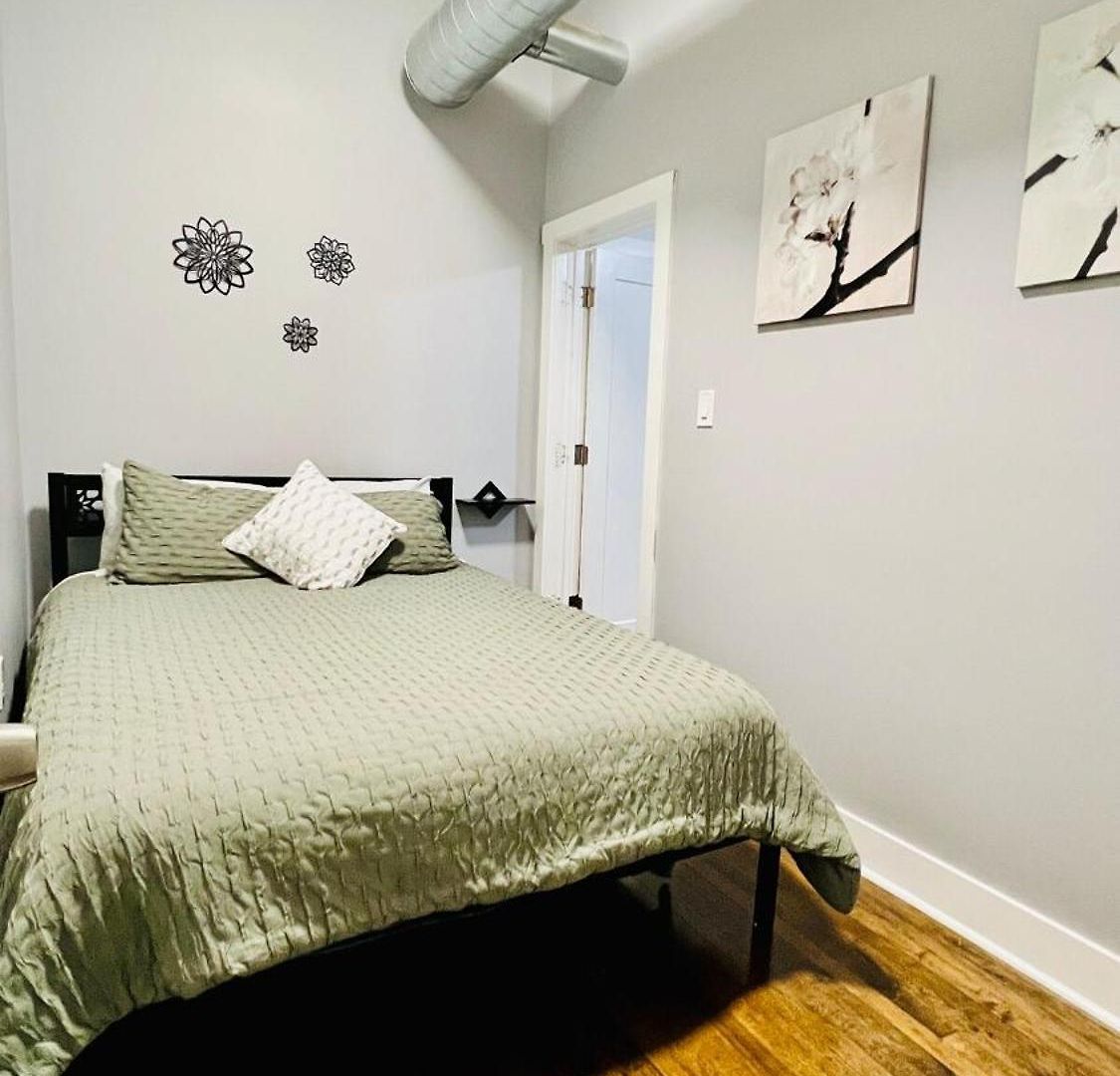 Modern Pilsen 2 Bedroom Apartment Chicago