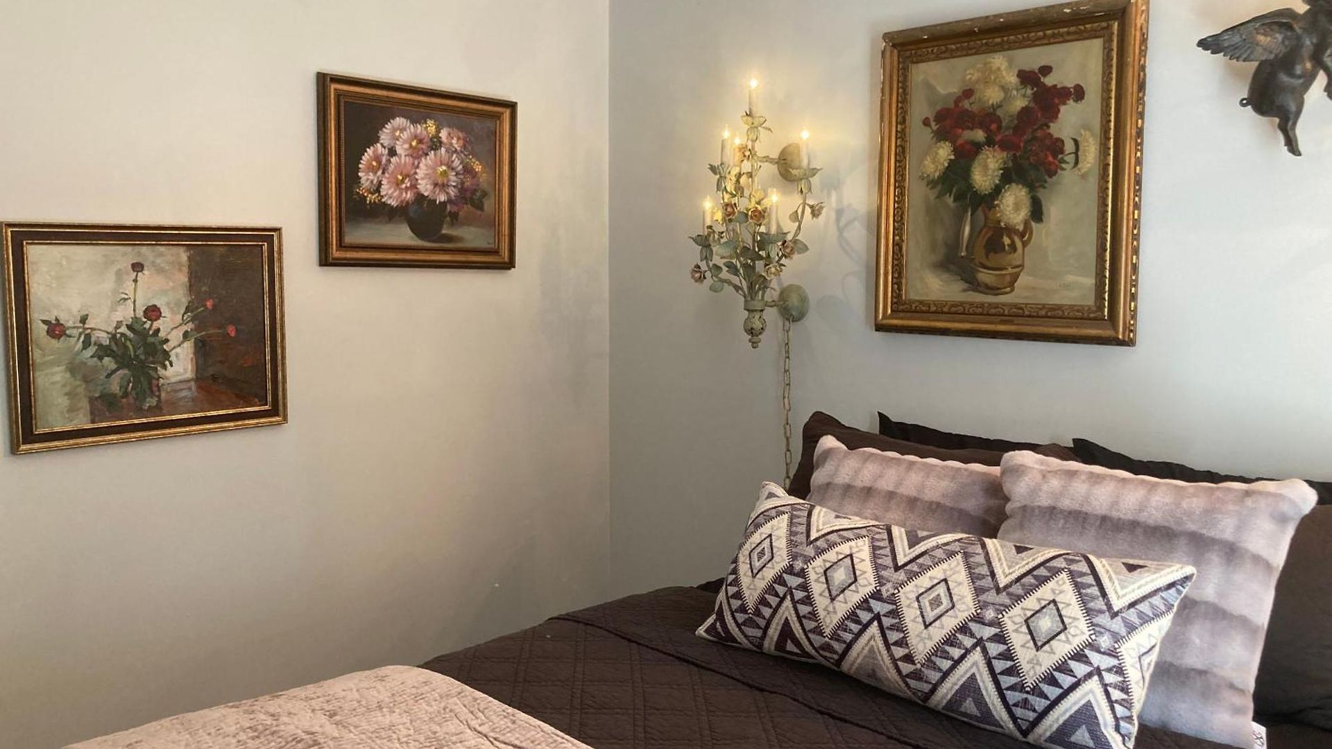 Dorothy's Bed & Breakfast Chicago