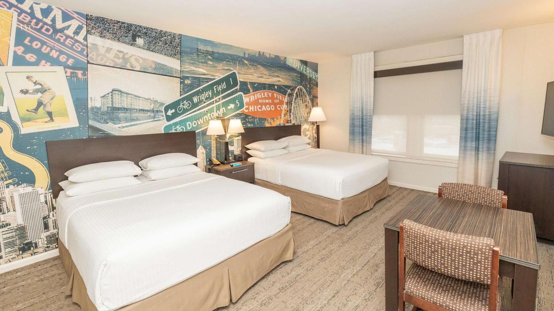 Versey Lincoln Park Hotel