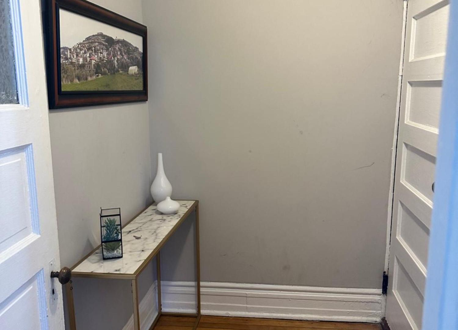 The Lyons' Lair Apartment