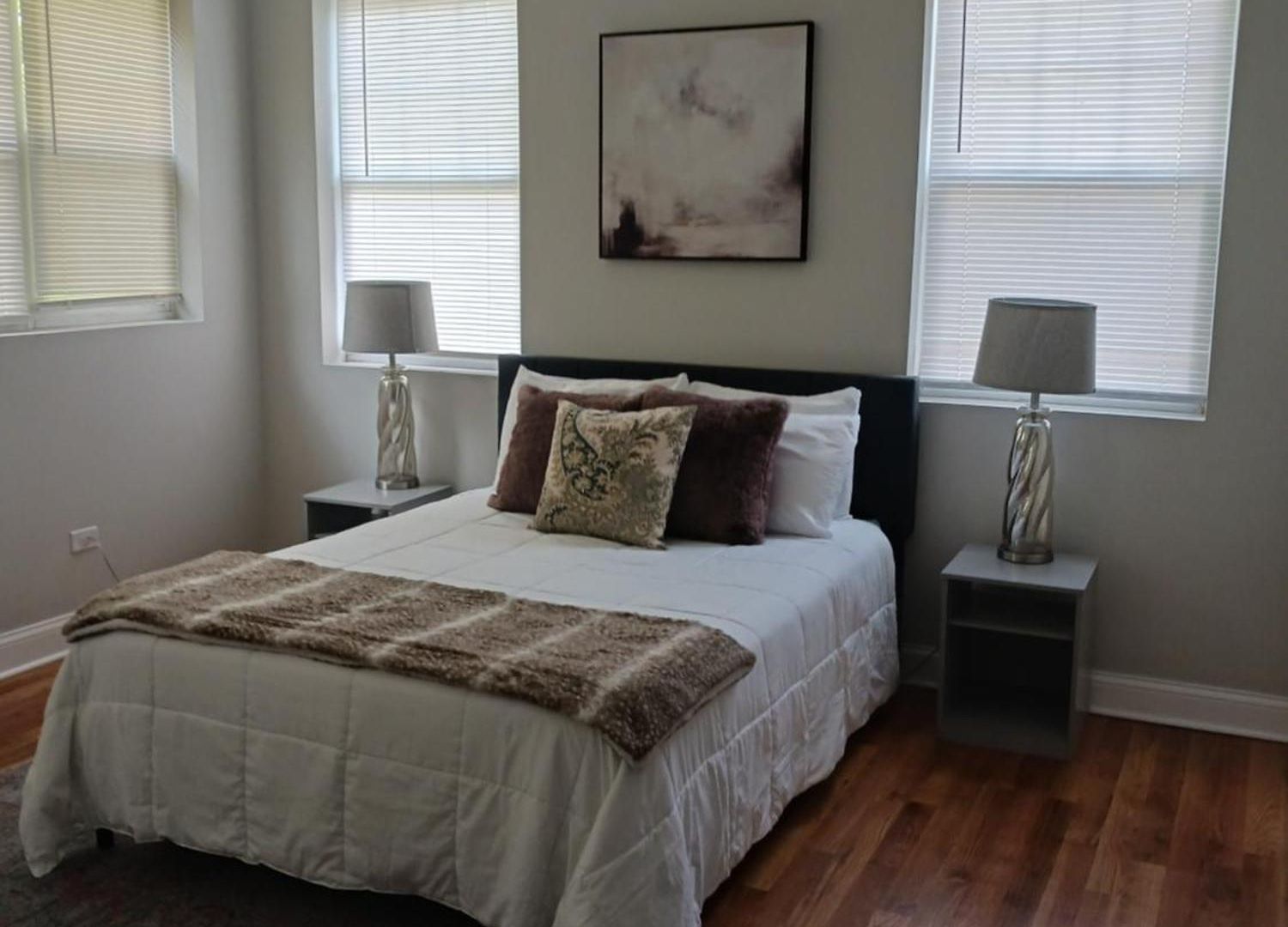 Kenwood Apartments, Downtown Hyde Park Homestay *