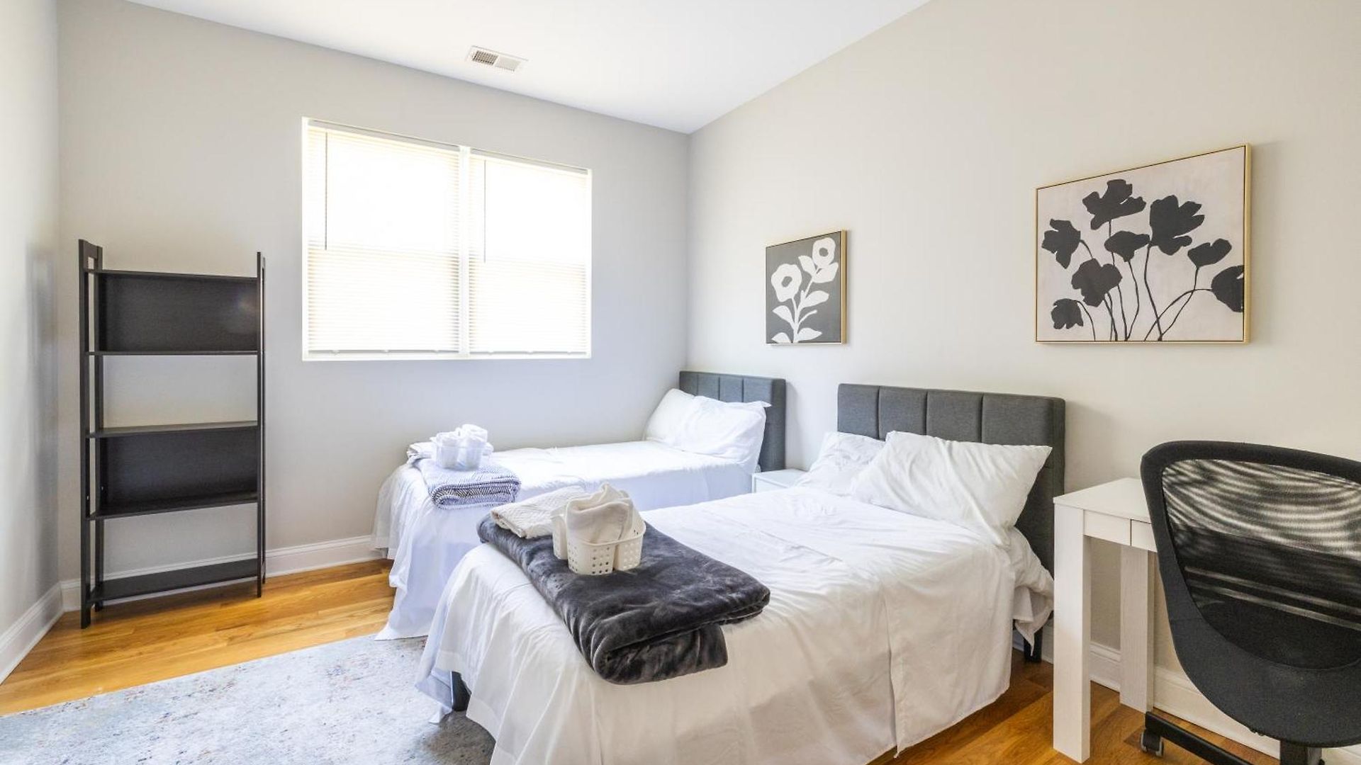 Kenwood Apartments, Downtown Hyde Park Homestay Chicago