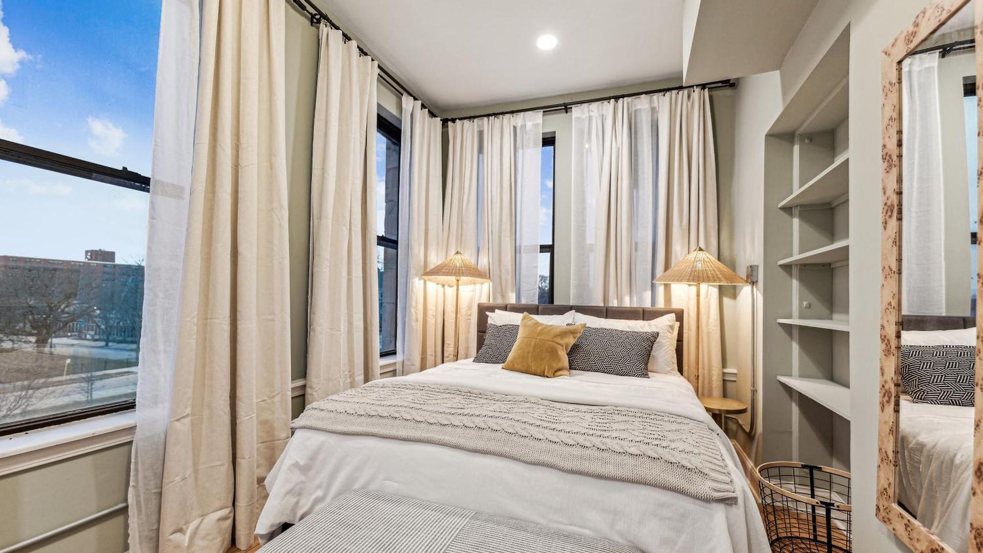 Homestay Drexel Apartments, Downtown Hyde Park *