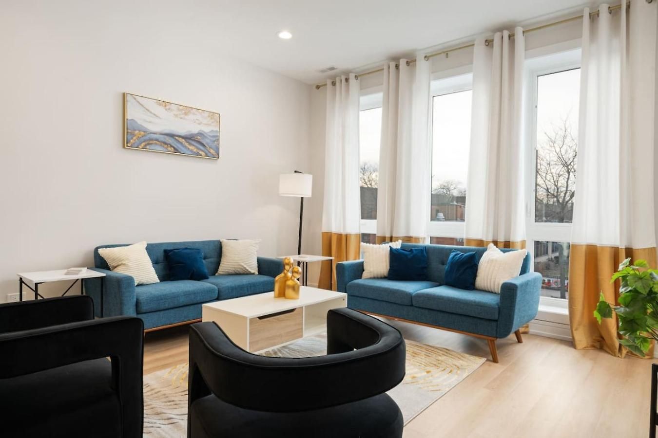 Modern 3br Near Dt Chi *