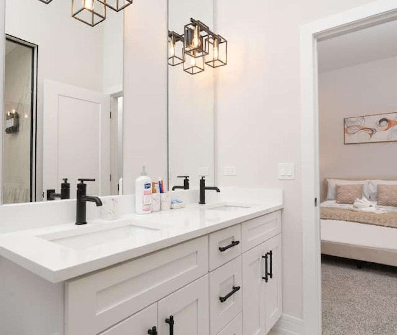 Modern 3br Near Dt Chi Apartment *