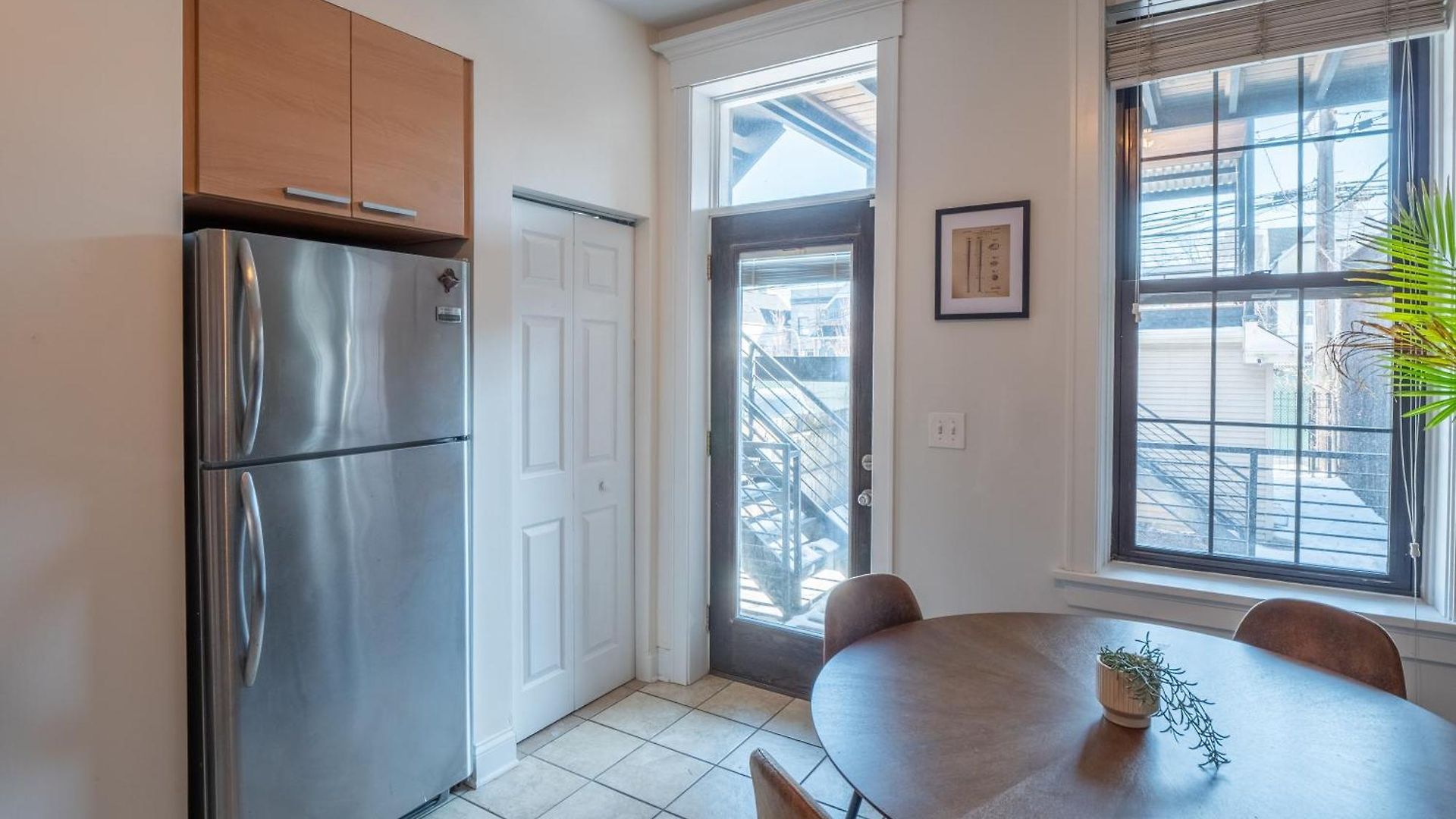 Apartment Wrigleyville *