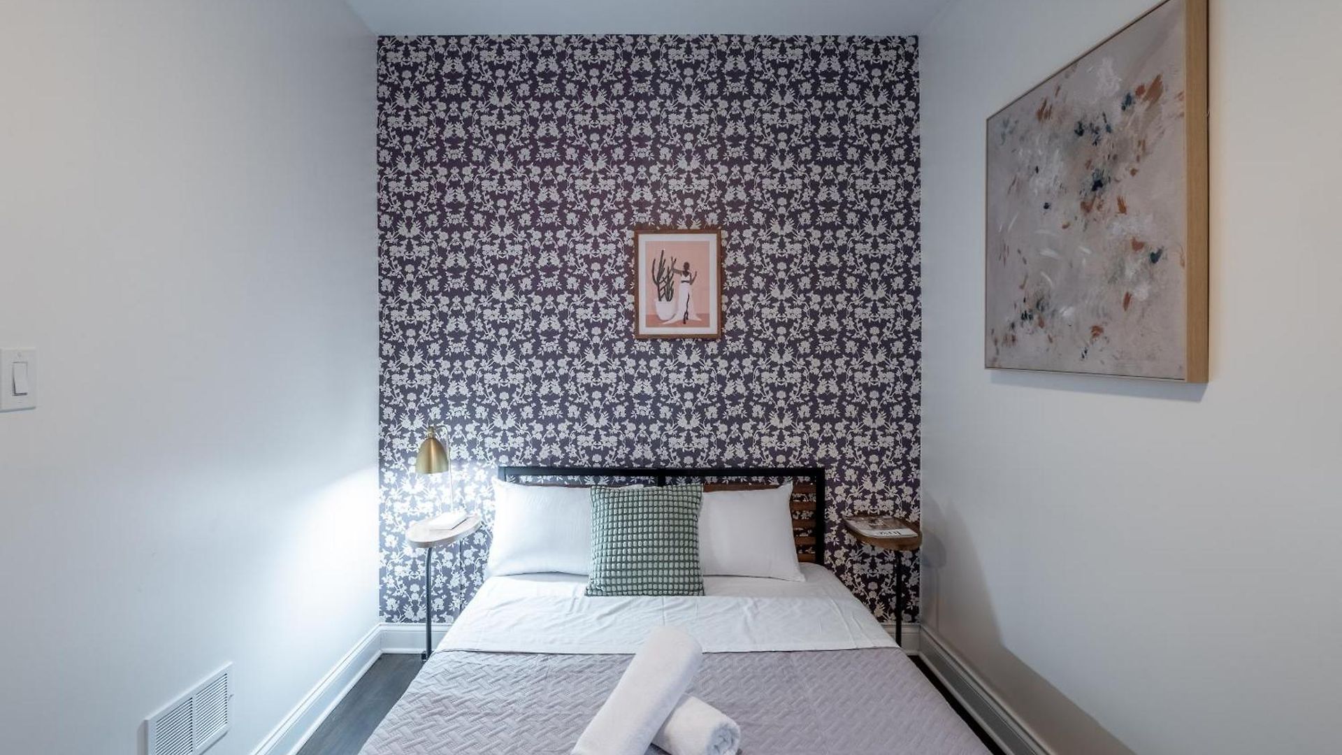 Wrigleyville Apartment