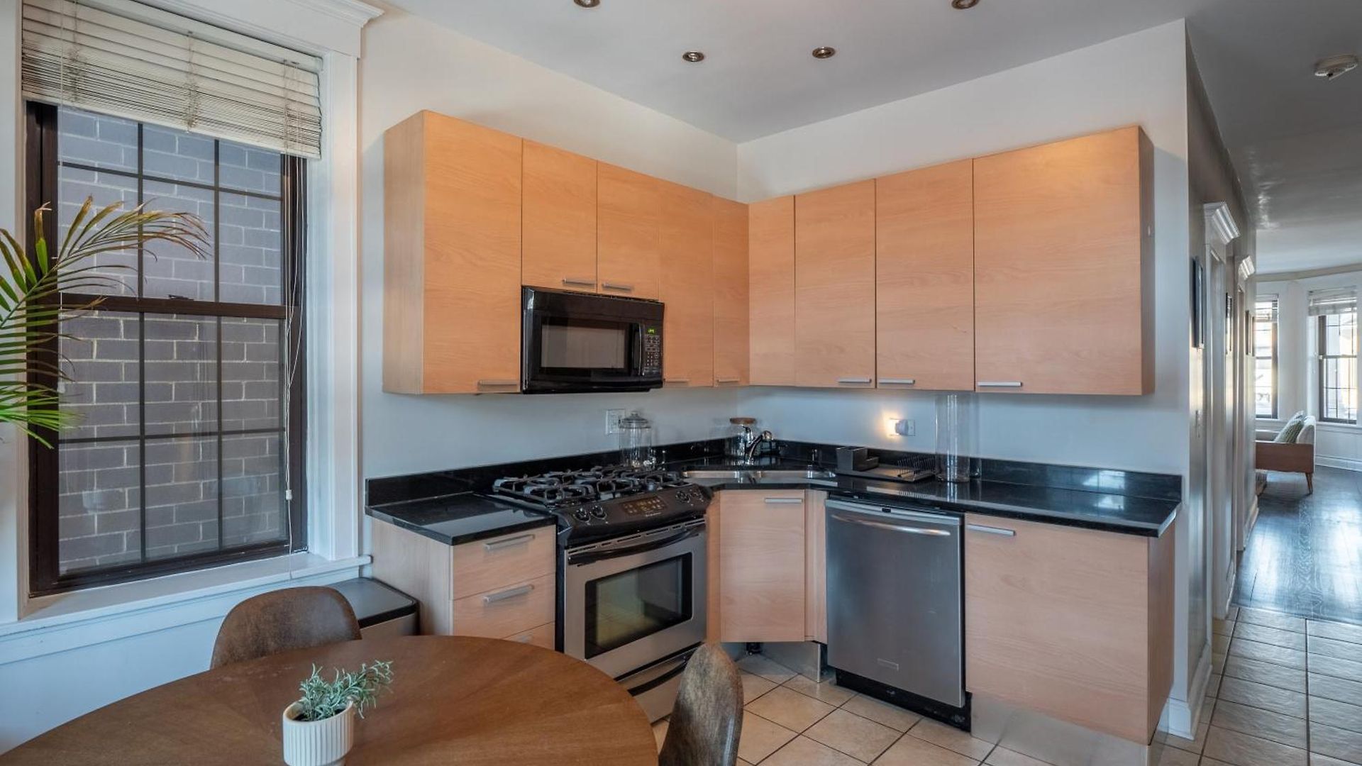 Apartment Wrigleyville
