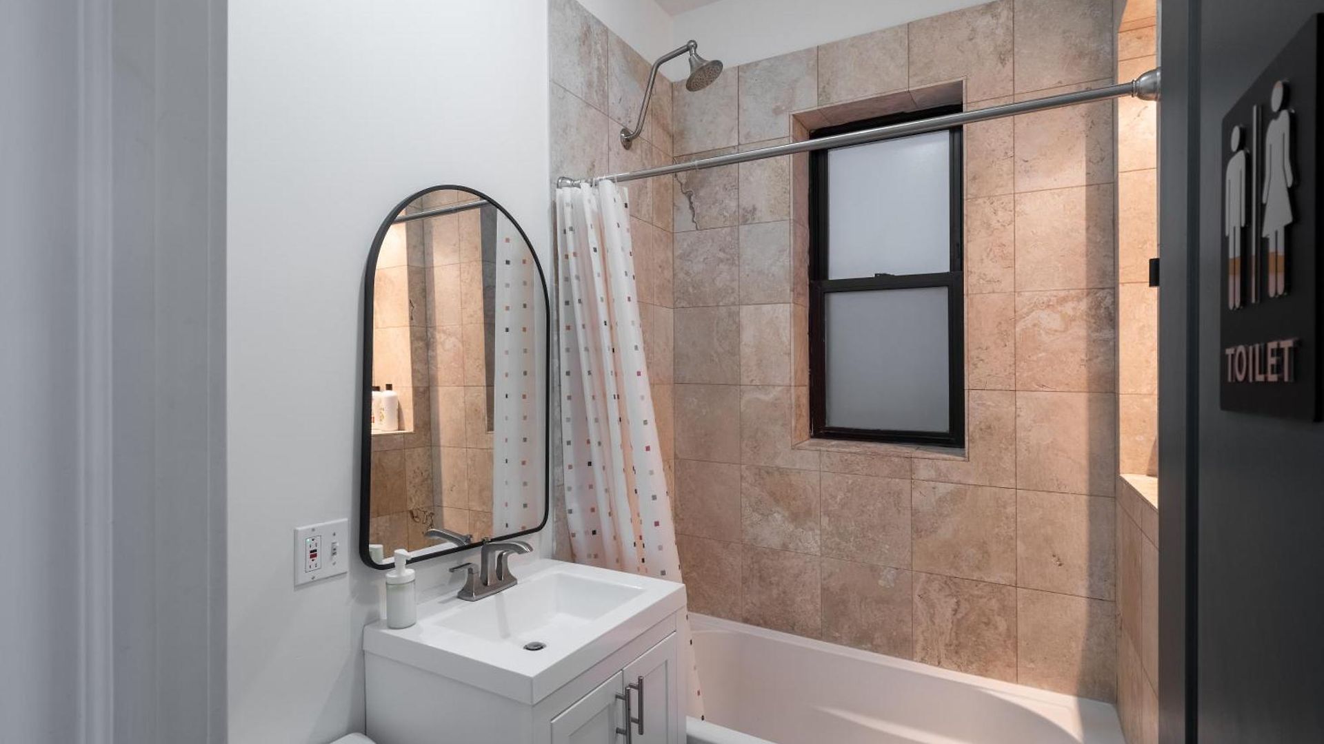 Wrigleyville Apartment