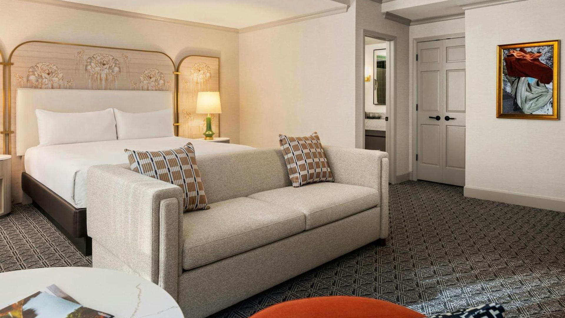 The Talbott, Autograph Collection Hotel 4*