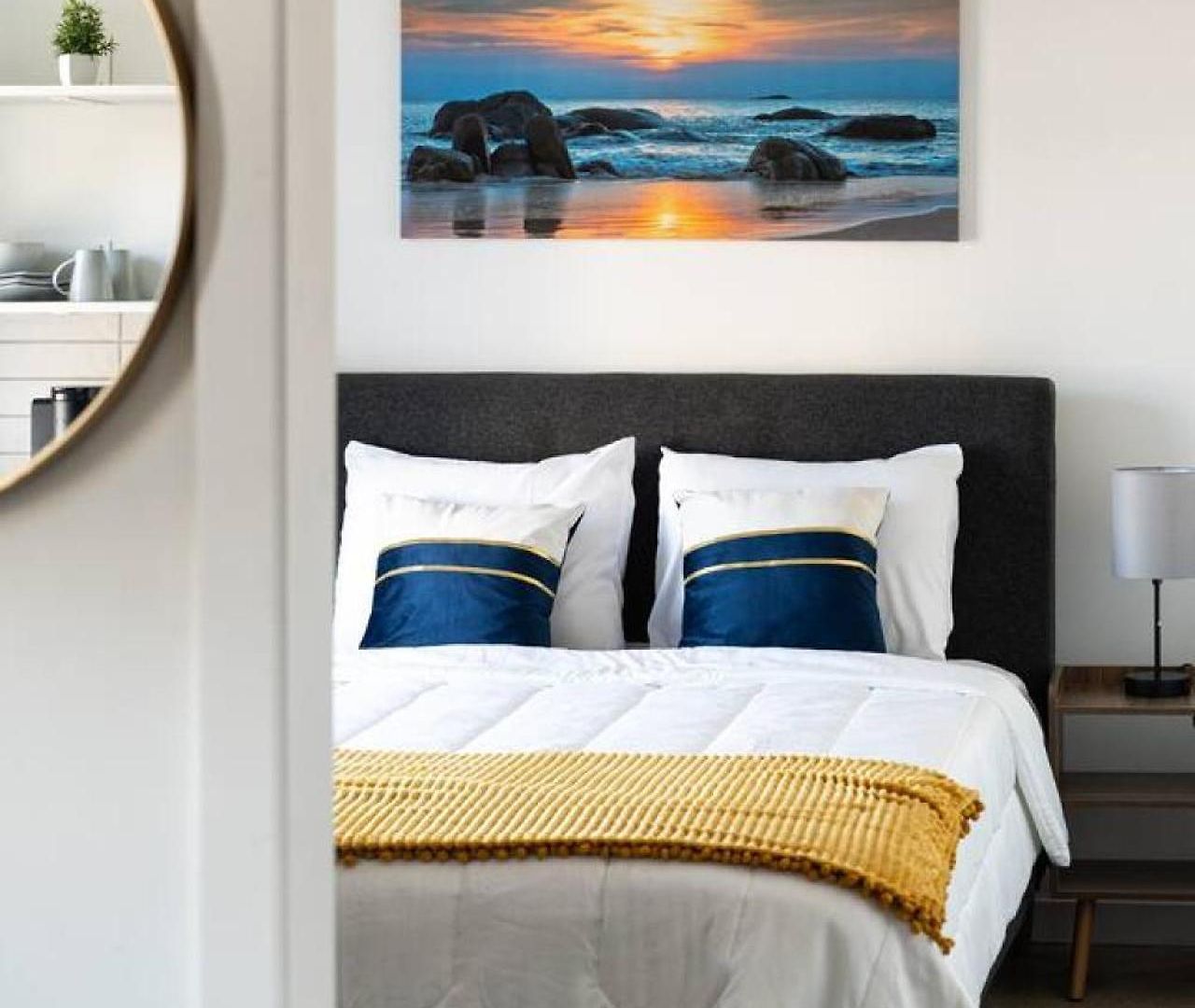 Regal Stylish Uptown Loft Beachfront Rooftopwfhgym Apartment
