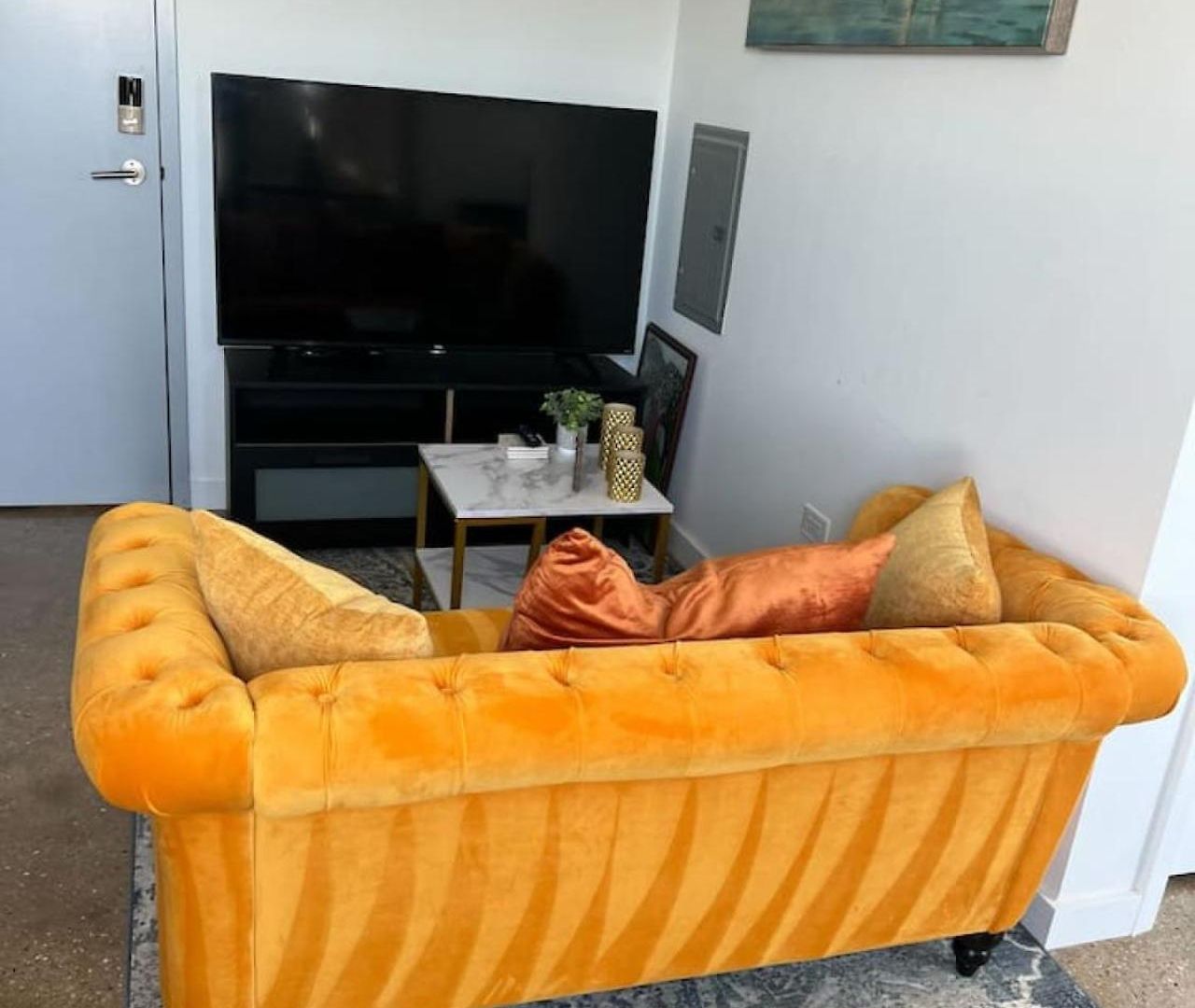 Sunny Modern Loft Montrose Rooftop Wfh Gym Apartment Chicago