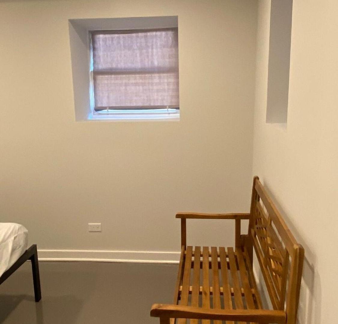New Adorable Unit Located In Historic Greystone Apartment *