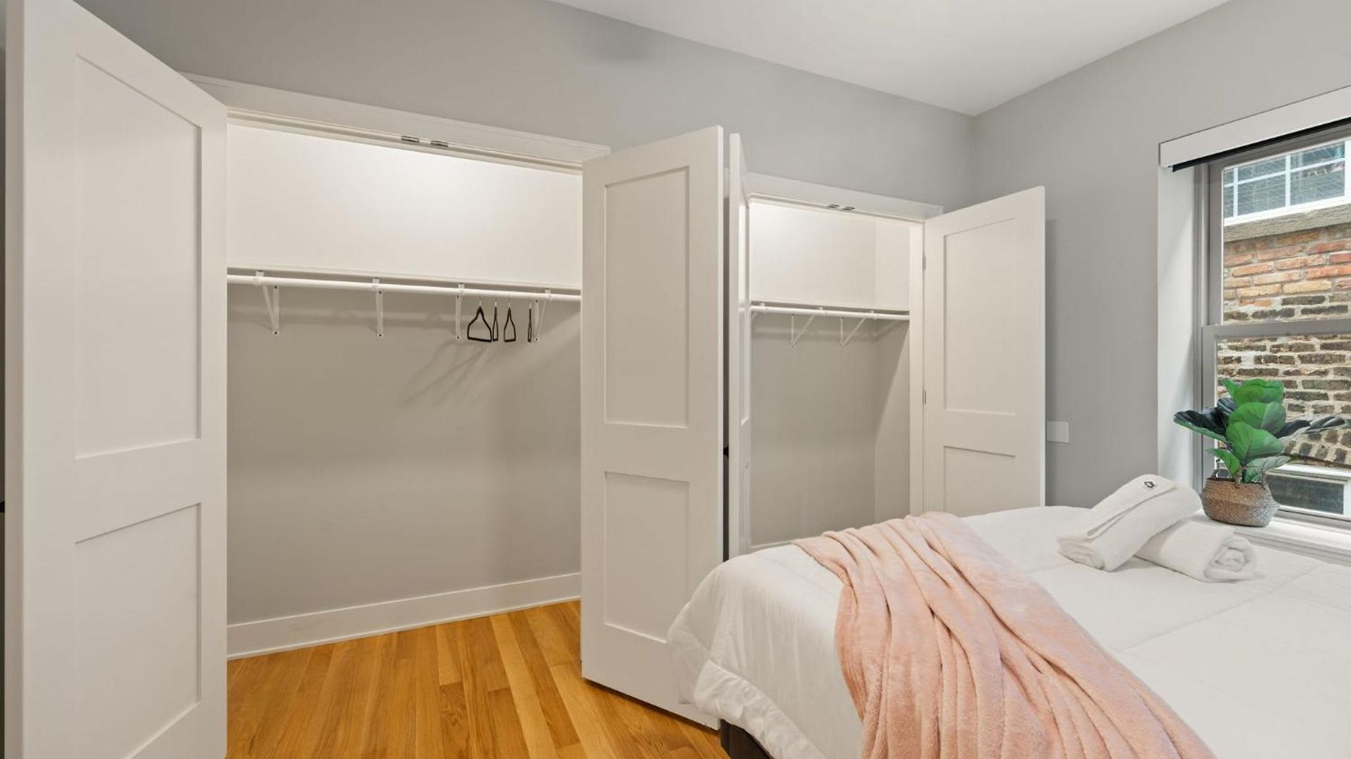 Cozy 3bd 2bath Retreat With Balcony Apartment Chicago