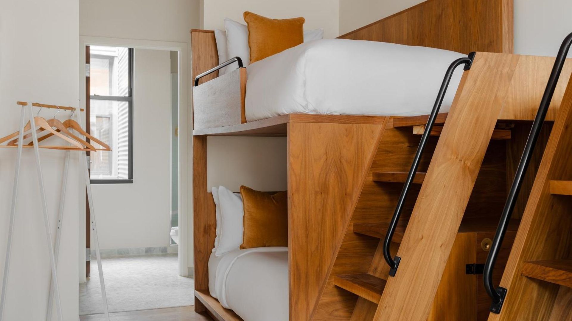 Hotel Found Hotels, Chicago, Series By Marriott 3*