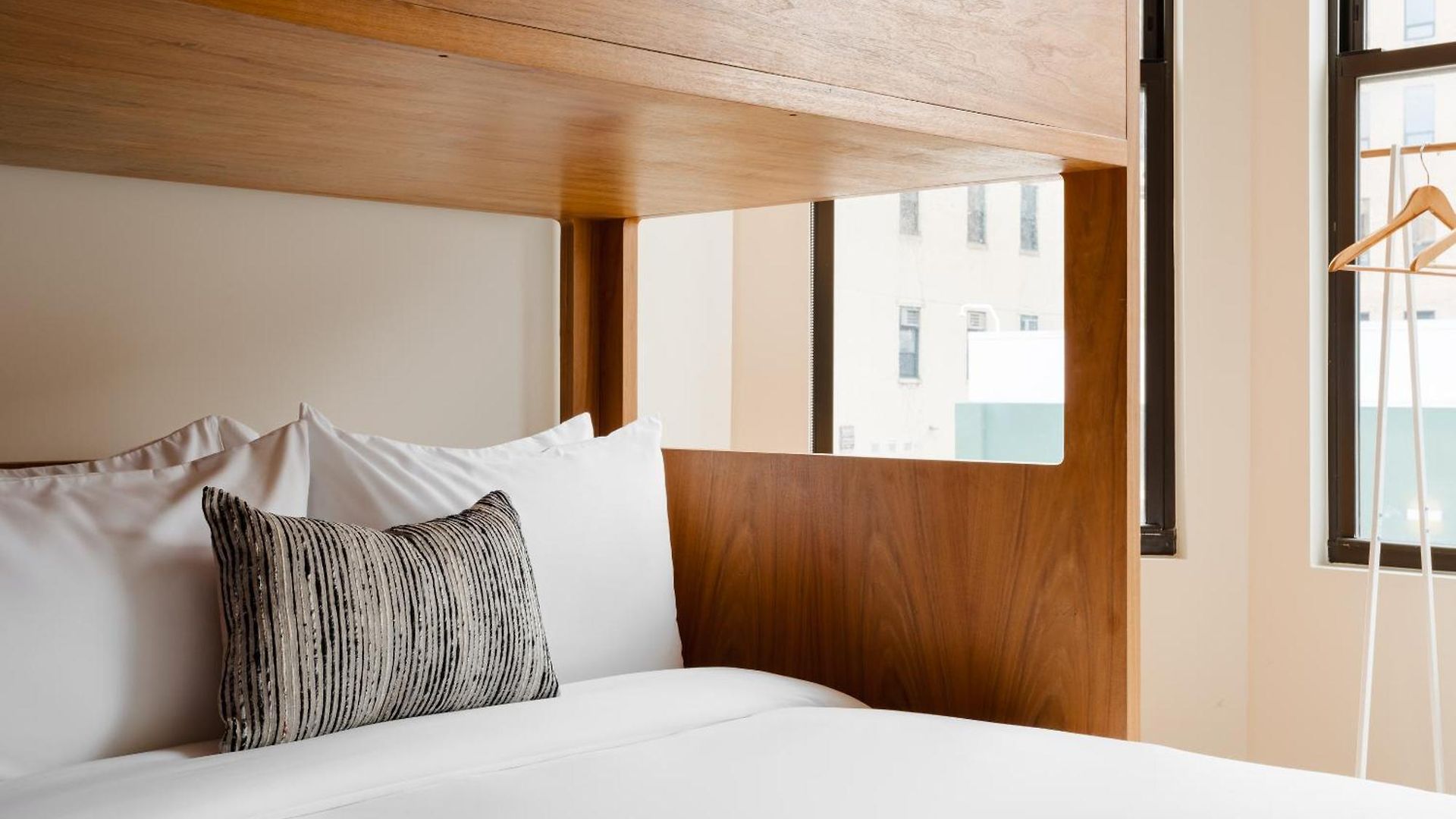 Found Hotels, Chicago, Series By Marriott Hotel 3*