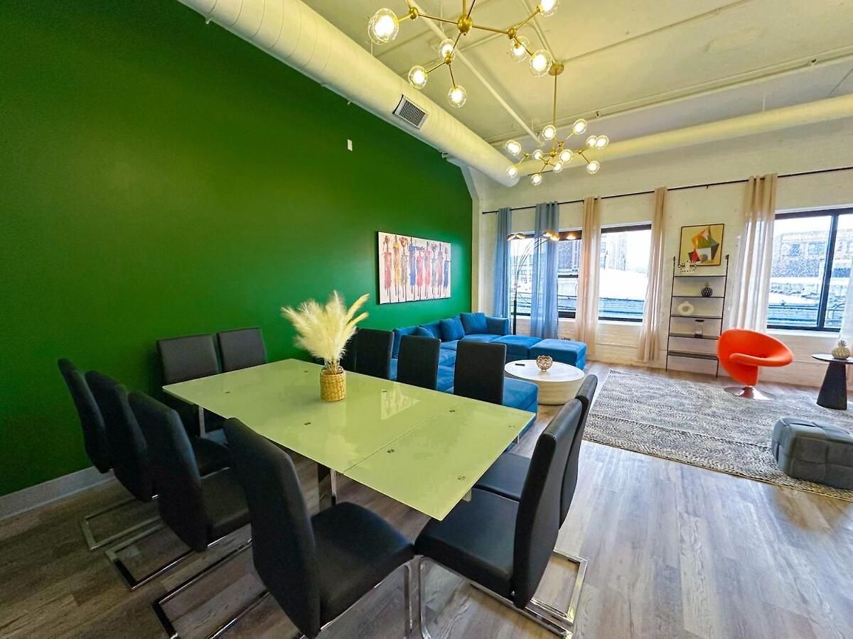 Apartment Spacious 6br Luxury Perfect For Groups Near Mccormick Place And Soldier Field