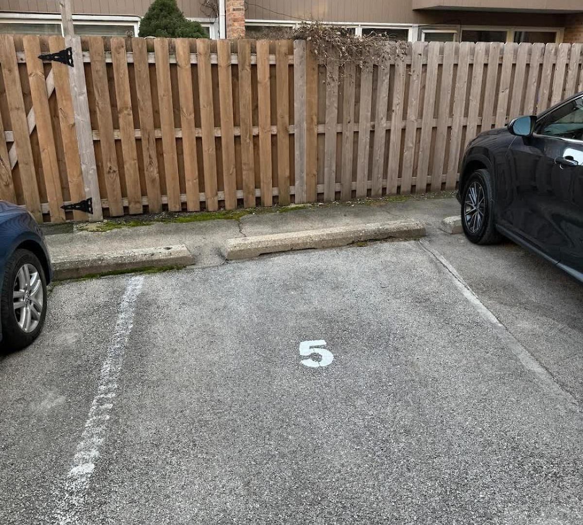 Holiday home 3-story Townhome Free Parking Private Patio Washer-dryer Chicago