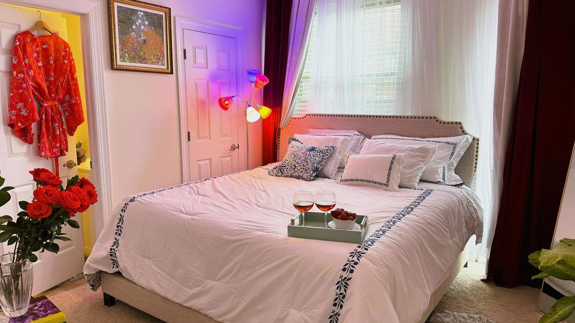 Holiday home Art Downtown Fulton Market Entire 3 Bedroom Sleep10 Private Garage Roof Ev Tesla