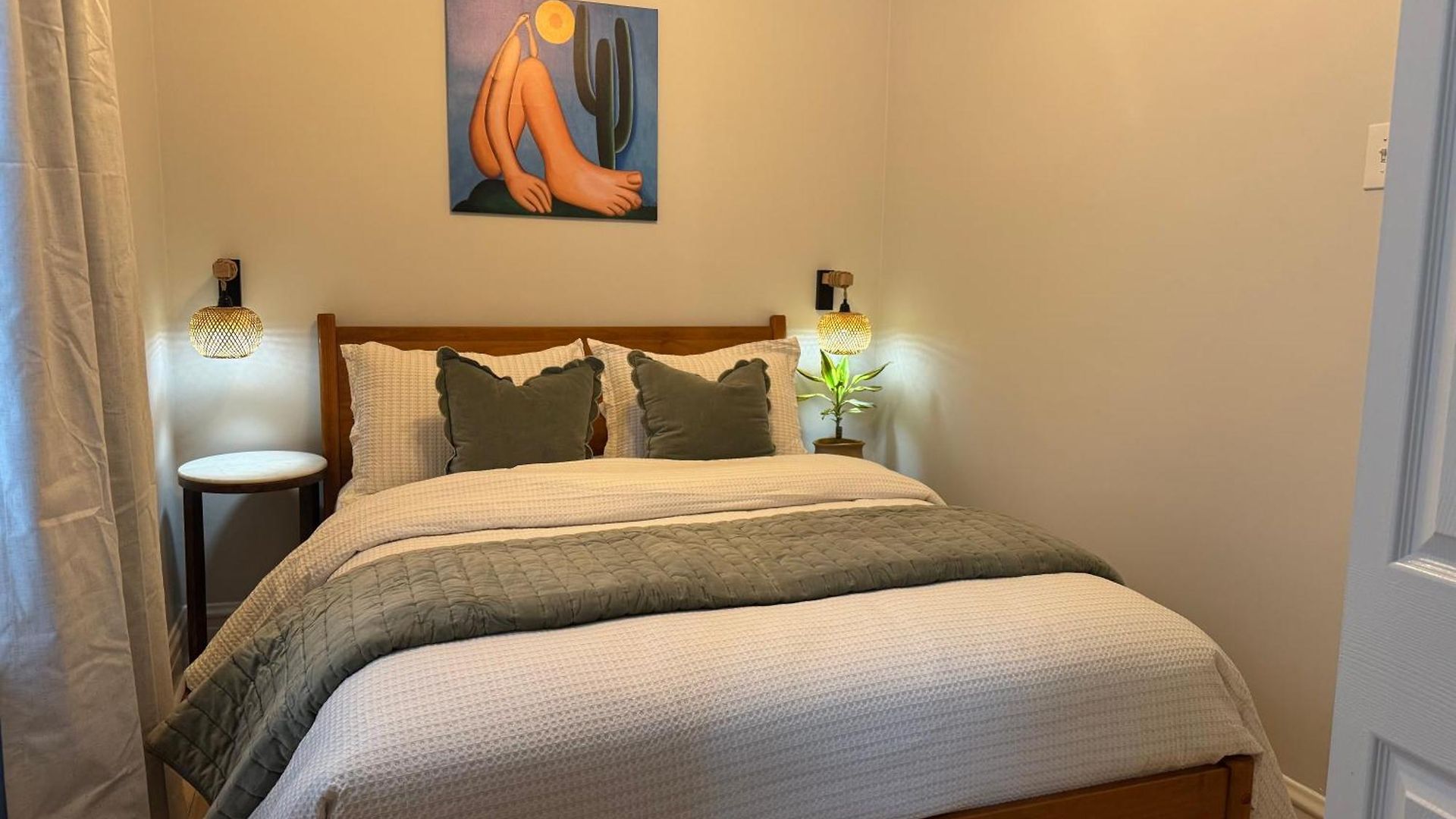 The Avondale Retreat Apartment Chicago