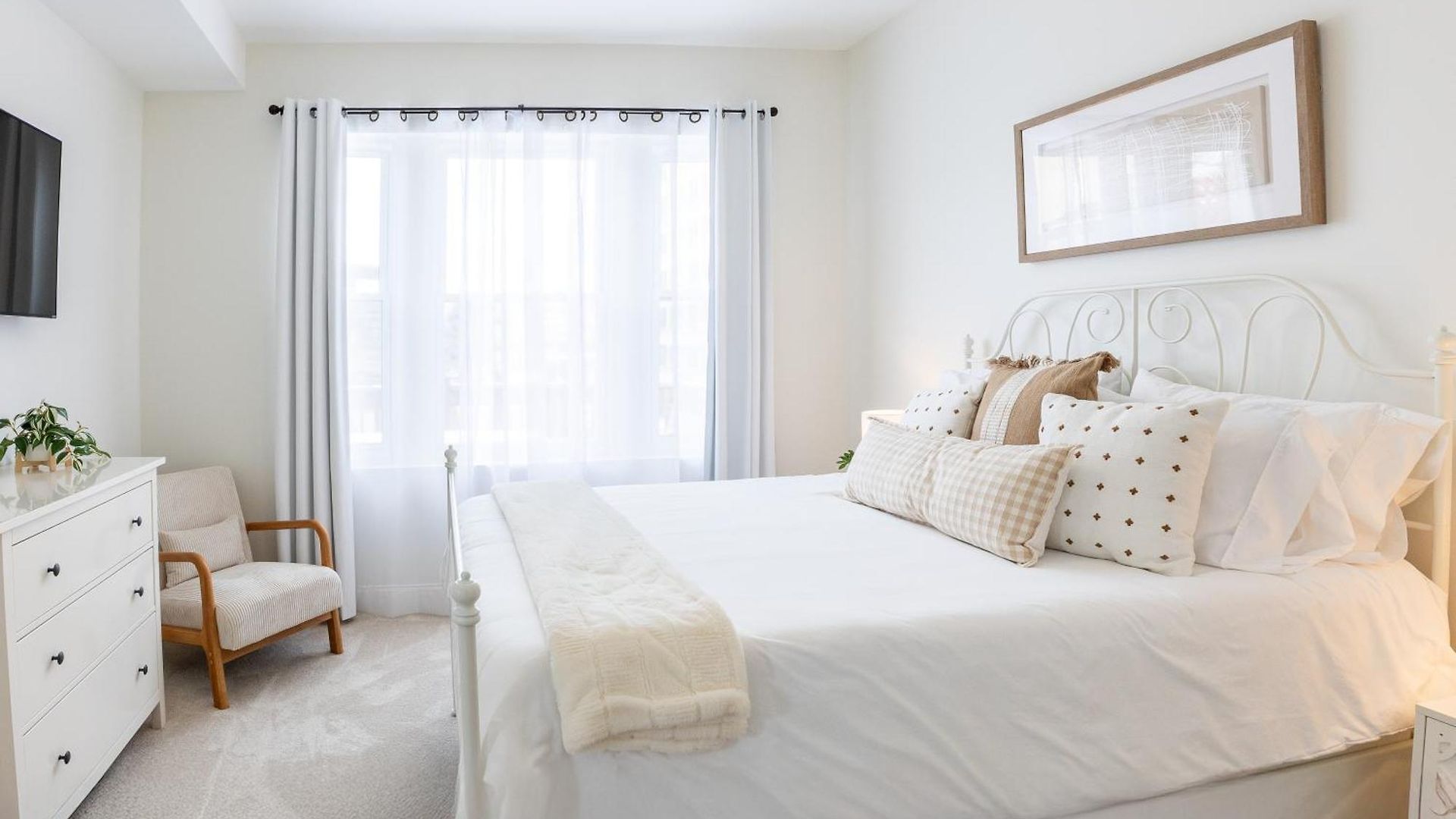 Apartment Uptown Bright & Modern - Steps To Lake, Train, Amazing Food & Free Parking Chicago