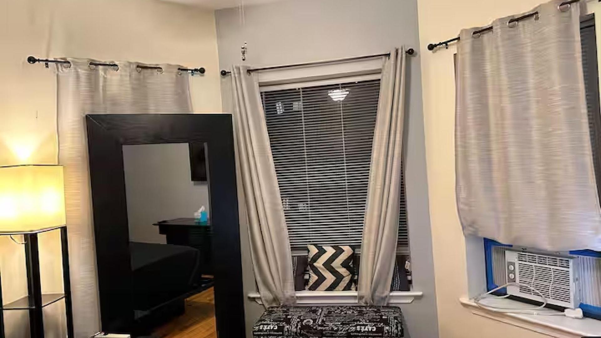 Chic Cornelia Getaway 5* Chicago