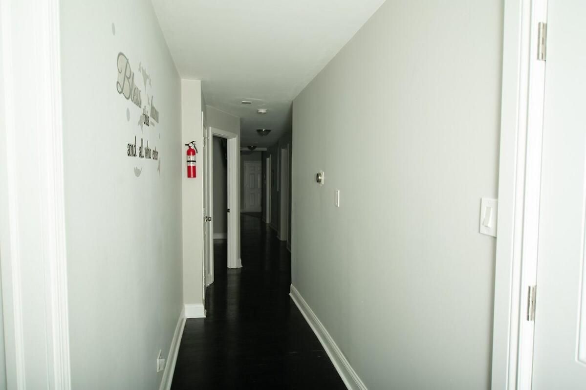 Apartment 7 Star The Malia Oasis 3br 1 Half Bath Office Space *