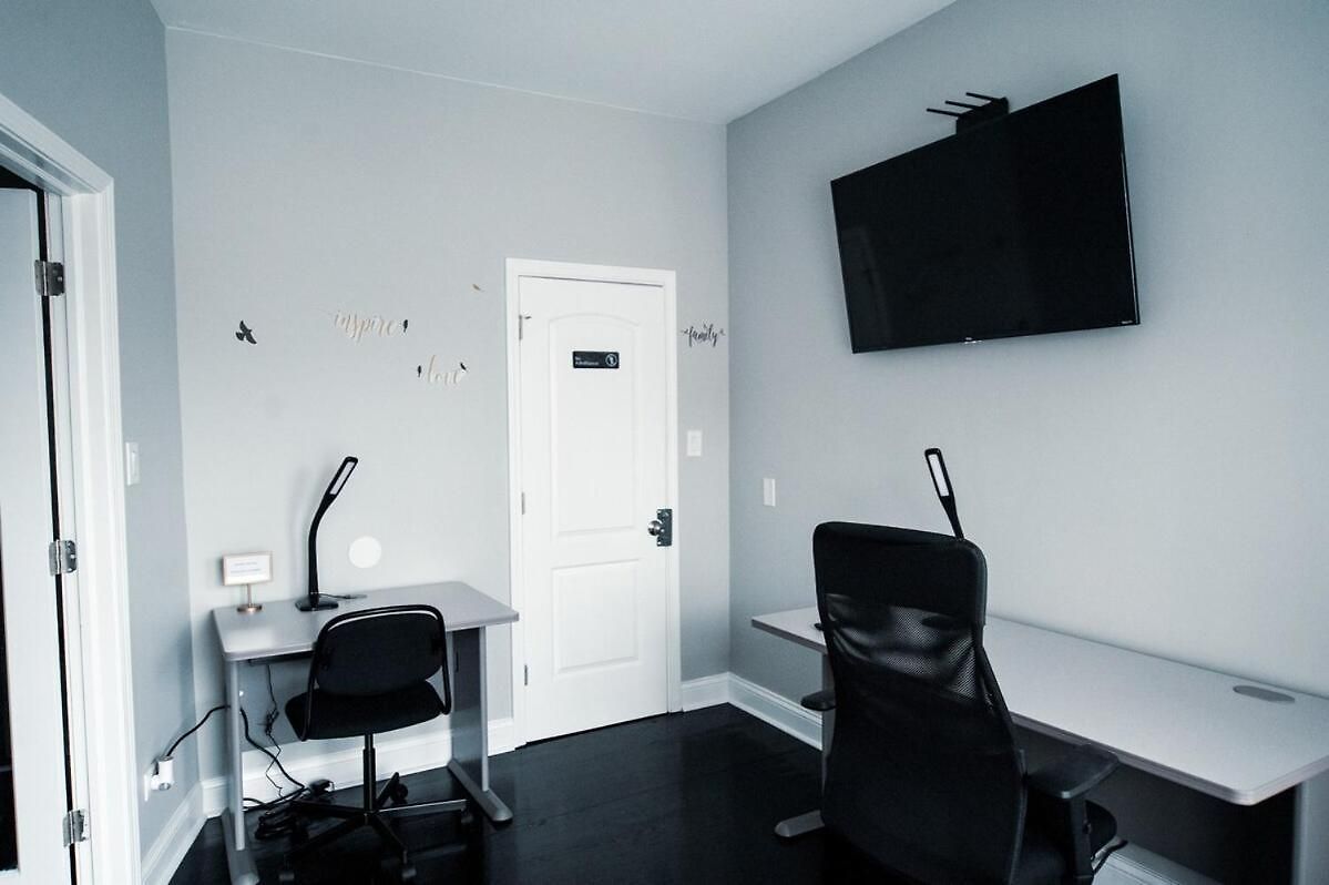 Apartment 7 Star The Malia Oasis 3br 1 Half Bath Office Space Chicago