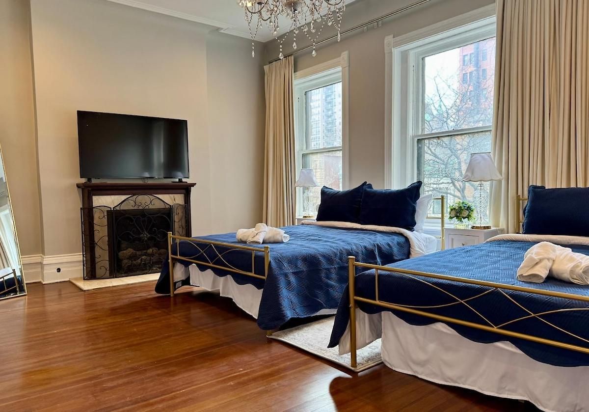 Holiday home Spectacular Gilded Age 6 Bedroom Gold Coast Mansion With Deck Chicago