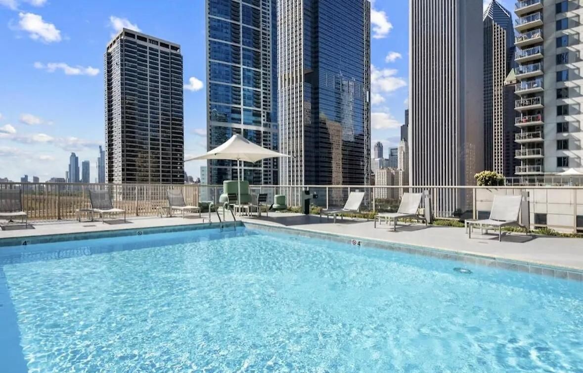 Cozy 2 Bedroom By Lakeshore Apartment