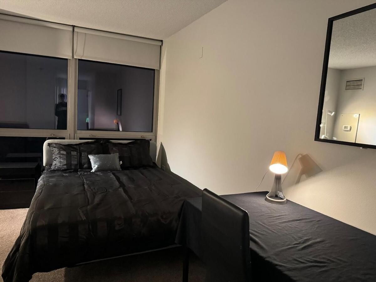 Apartment Cozy 2 Bedroom By Lakeshore *