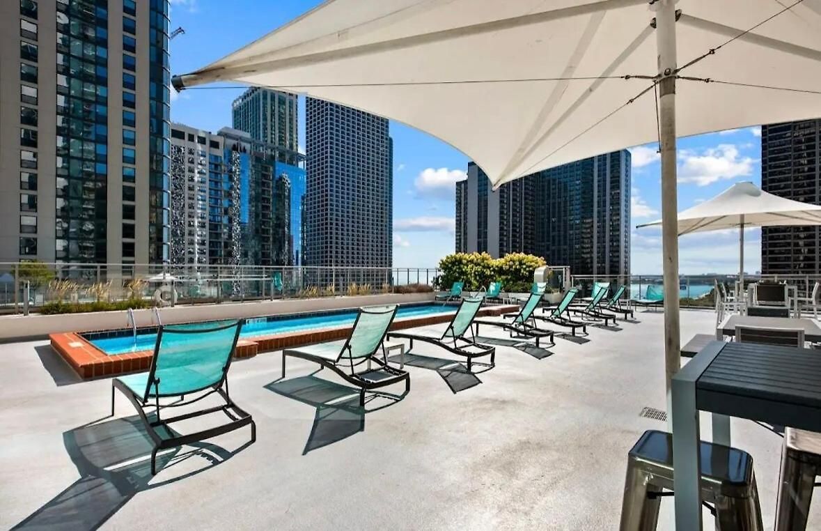Cozy 2 Bedroom By Lakeshore Apartment