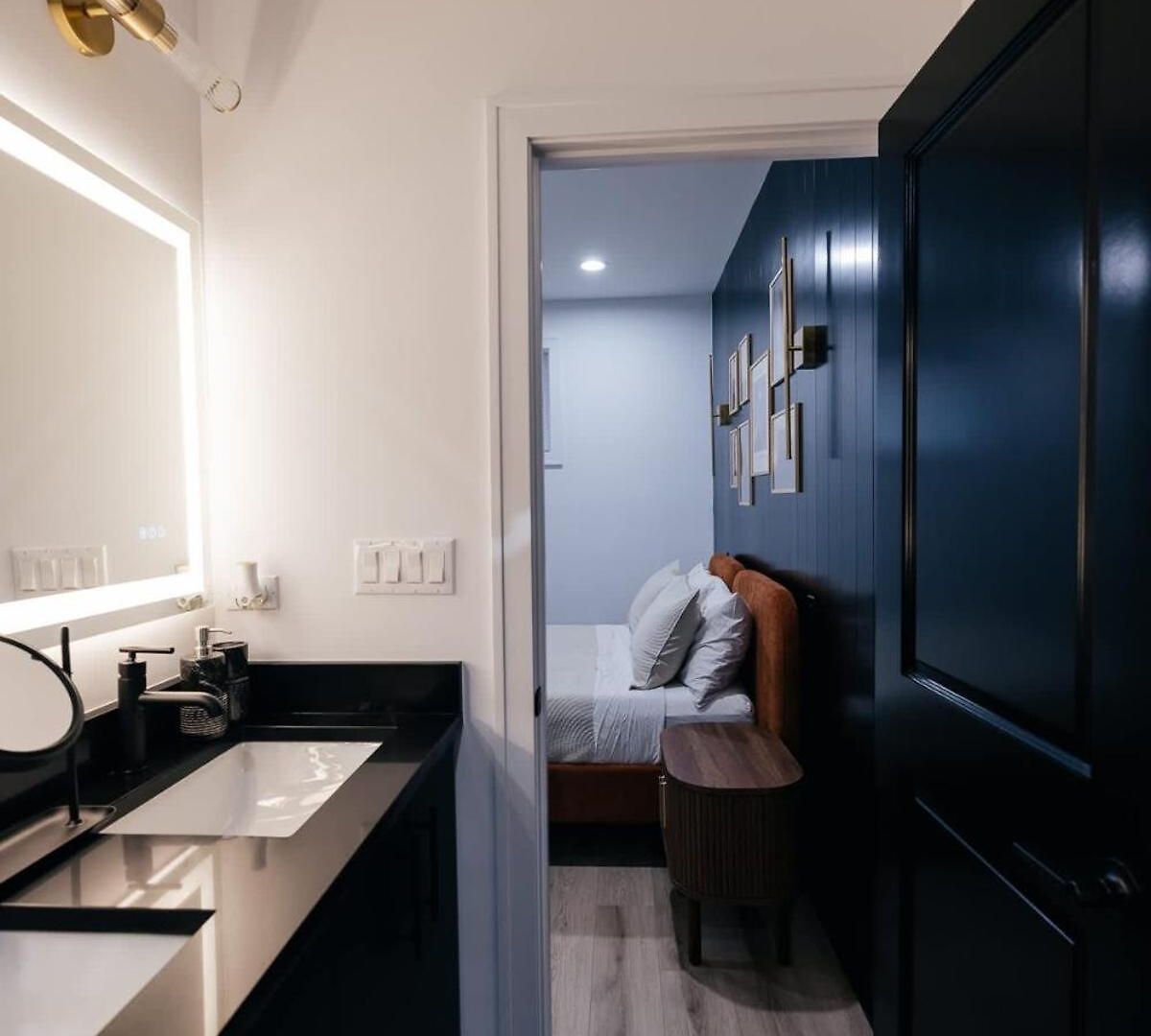 Parisian Retreat 6min To Main Quandrangle U Of C Apartment