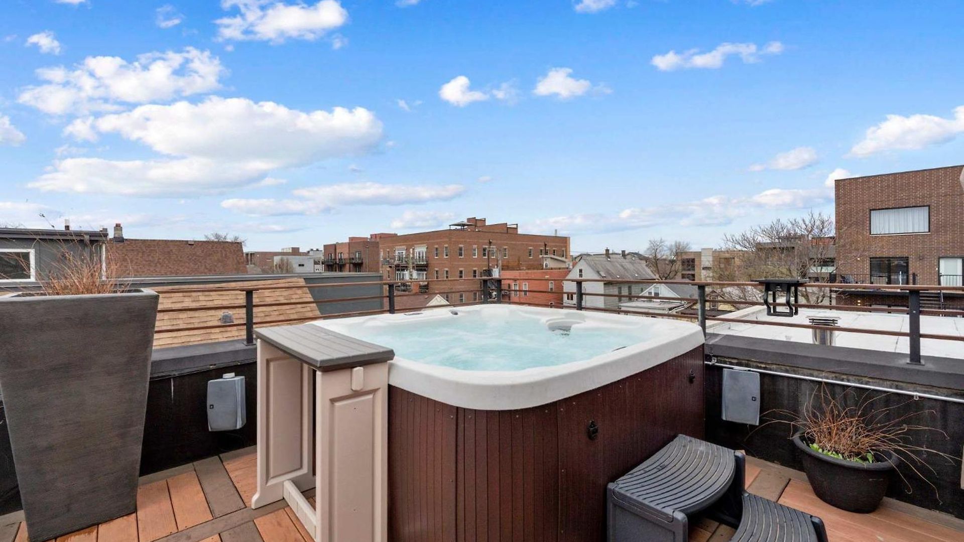 5br 5ba Architectural Estate-theatre Gym Rooftop Chicago