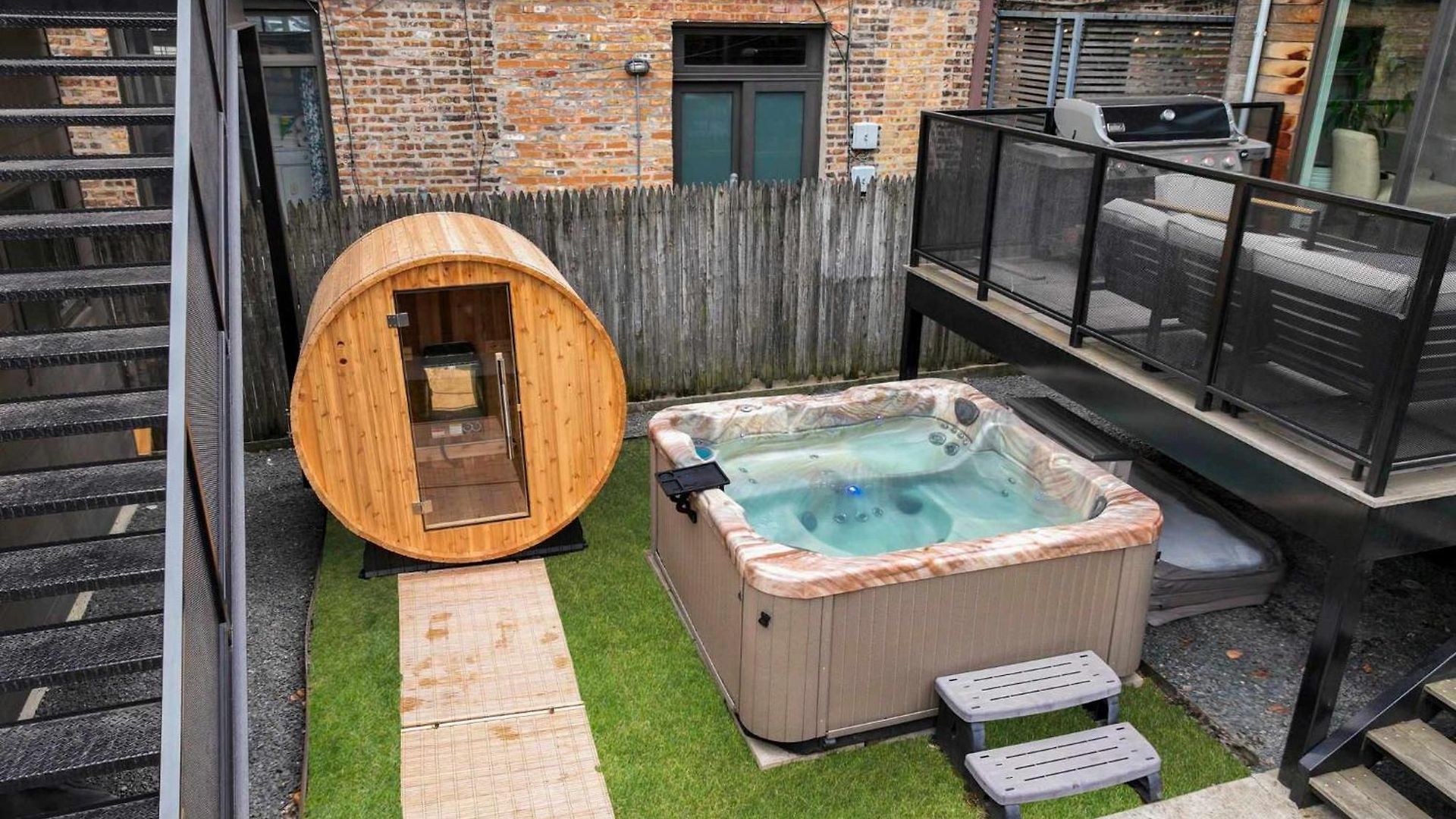 Stunning 5br In Heart Of With 2 Rooftops Holiday home