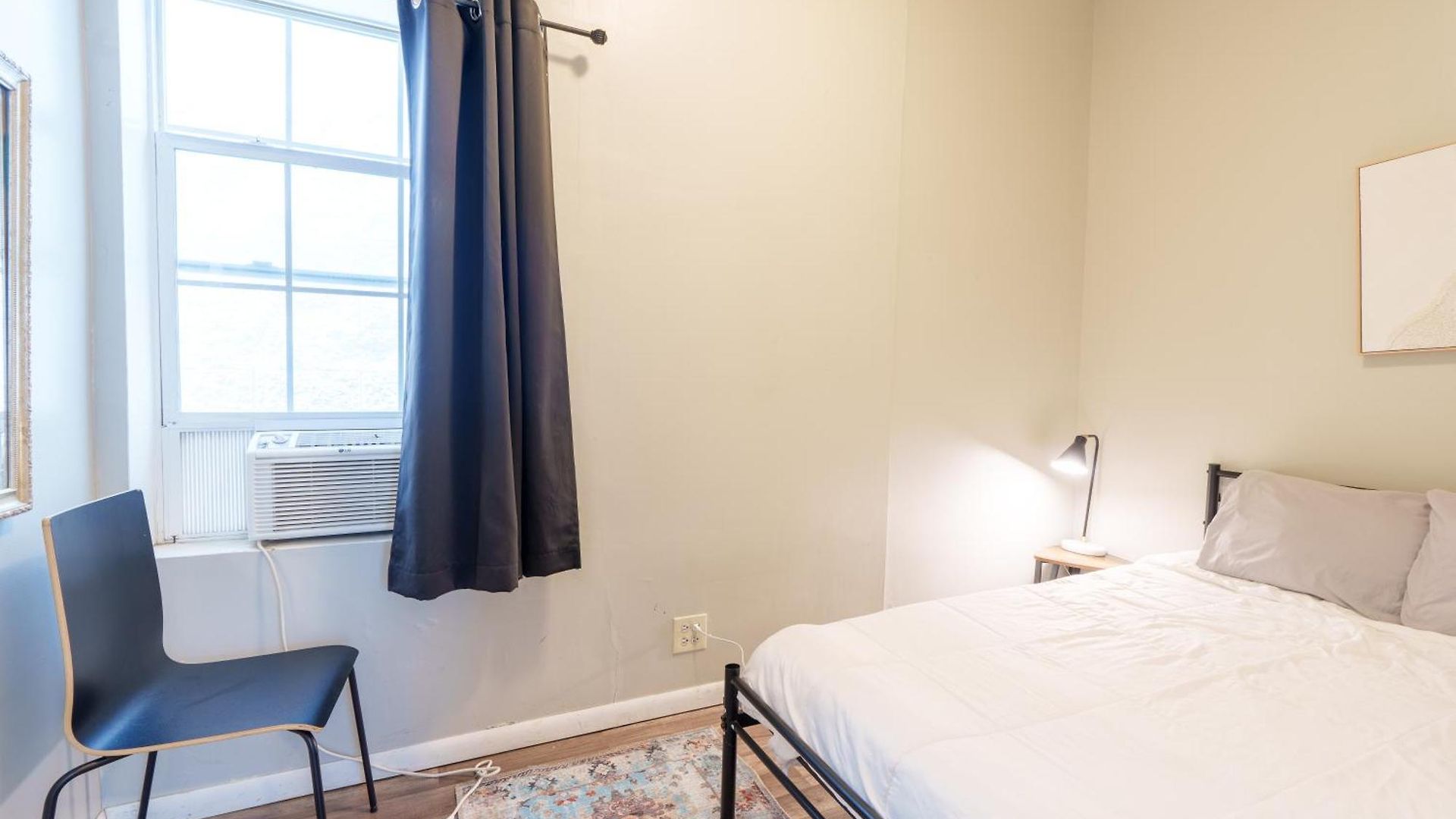 Bright & Modern 3br And 1ba In Logan Square Chicago