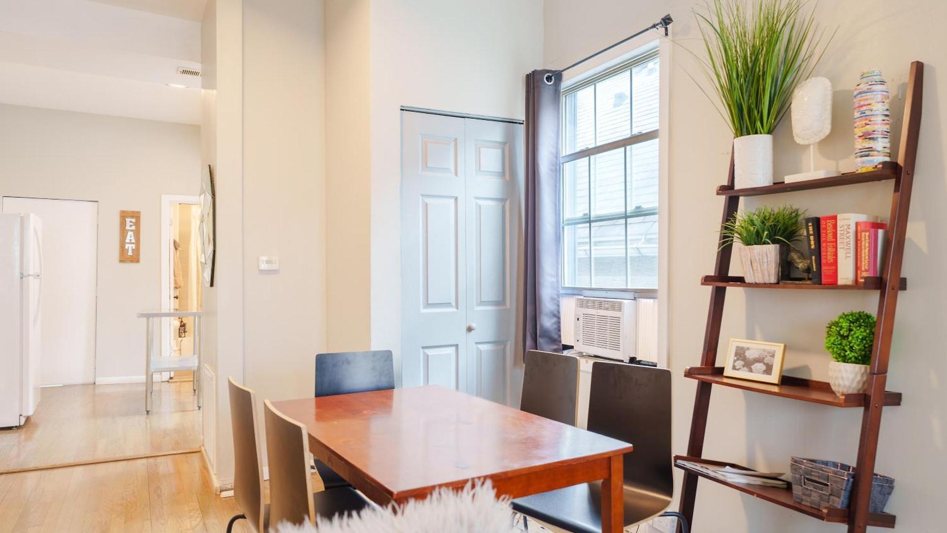 Bright & Modern 3br And 1ba In Logan Square Chicago