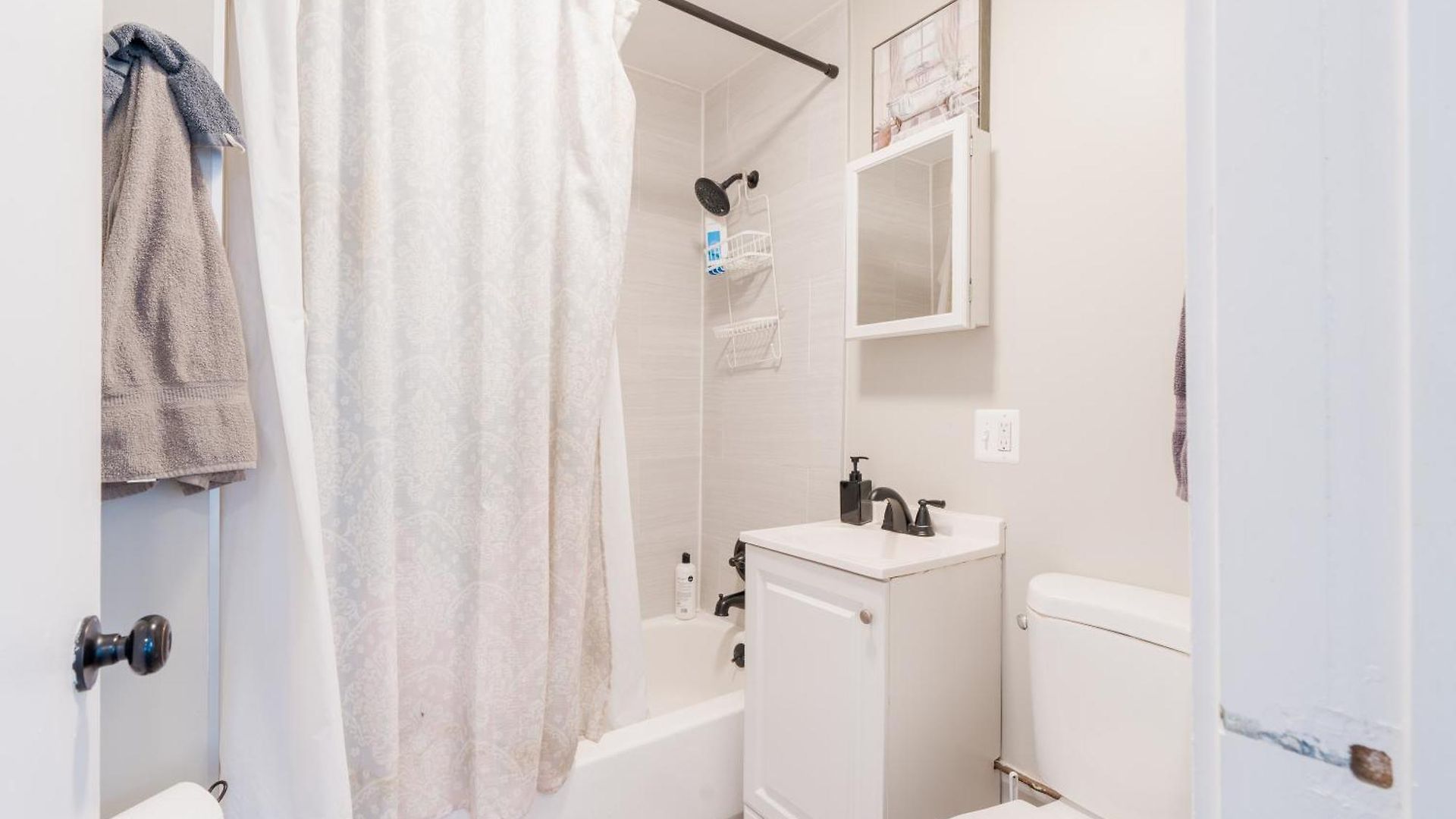 Bright & Modern 3br And 1ba In Logan Square Apartment Chicago