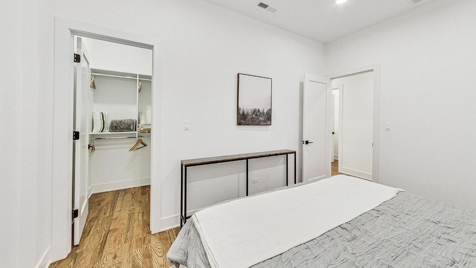 Luxurious Lincoln Park With Gourmet Kitchen