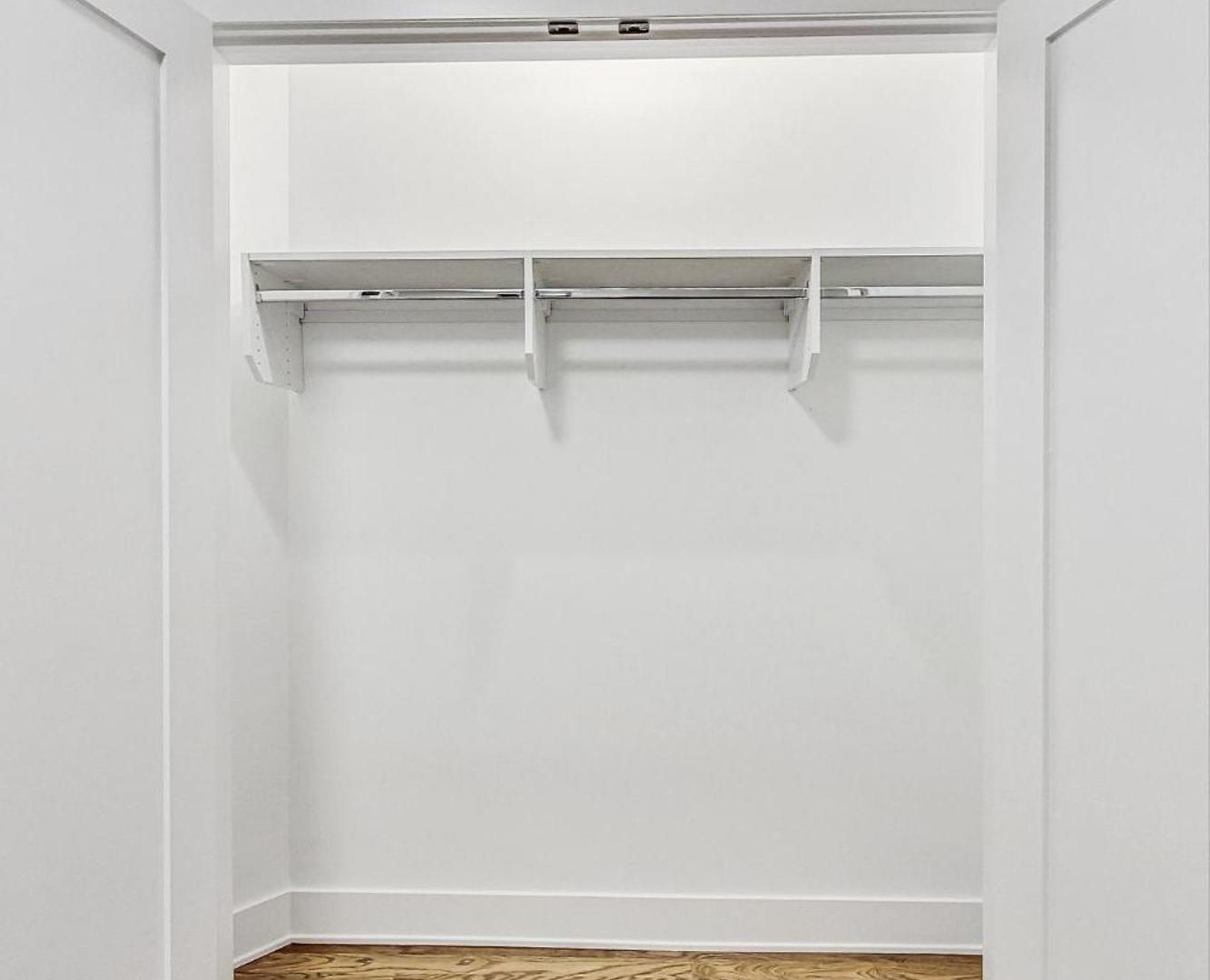 Luxurious Lincoln Park With Gourmet Kitchen *