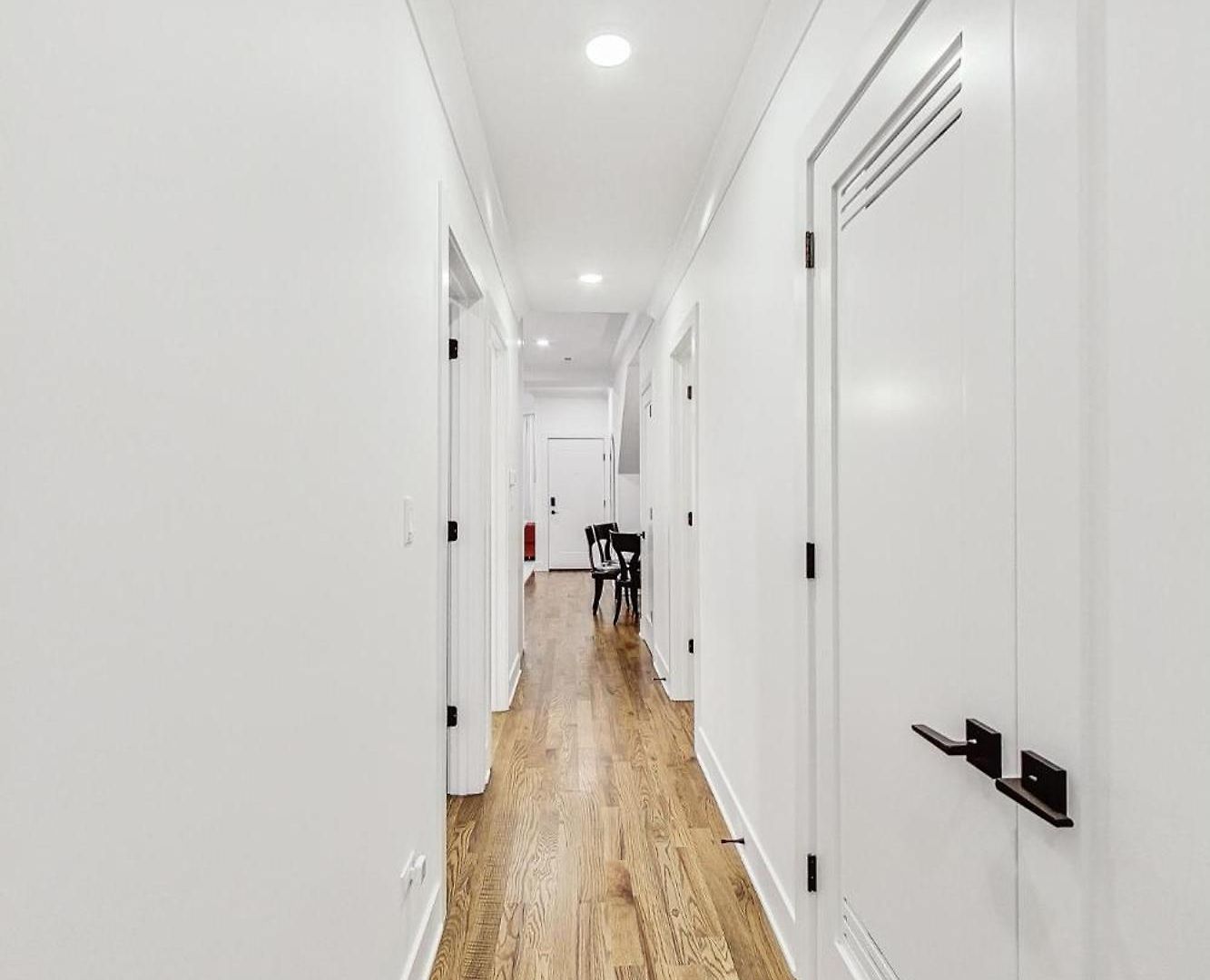 Luxurious Lincoln Park With Gourmet Kitchen Apartment Chicago
