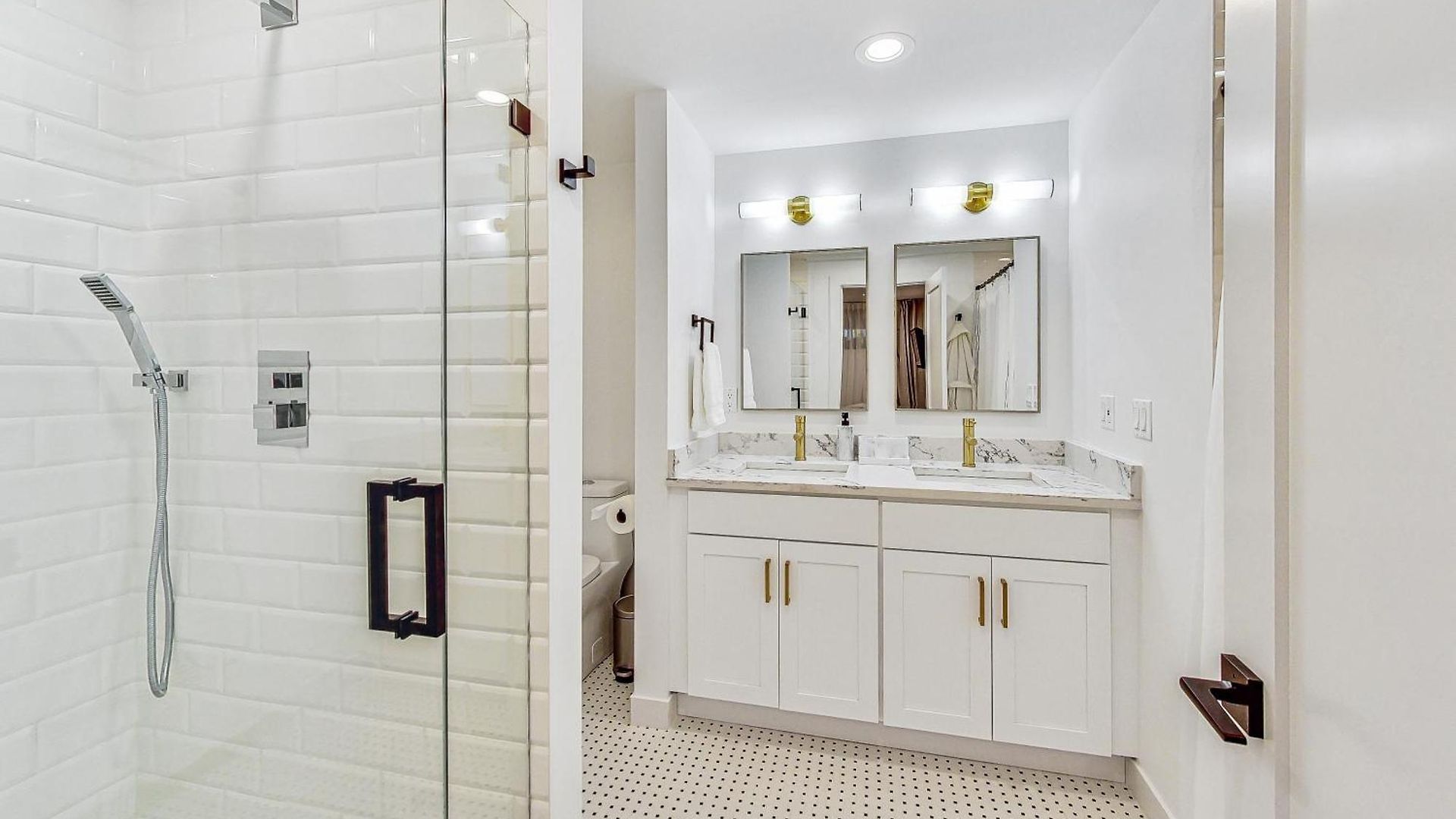 Apartment Luxurious Lincoln Park With Gourmet Kitchen Chicago